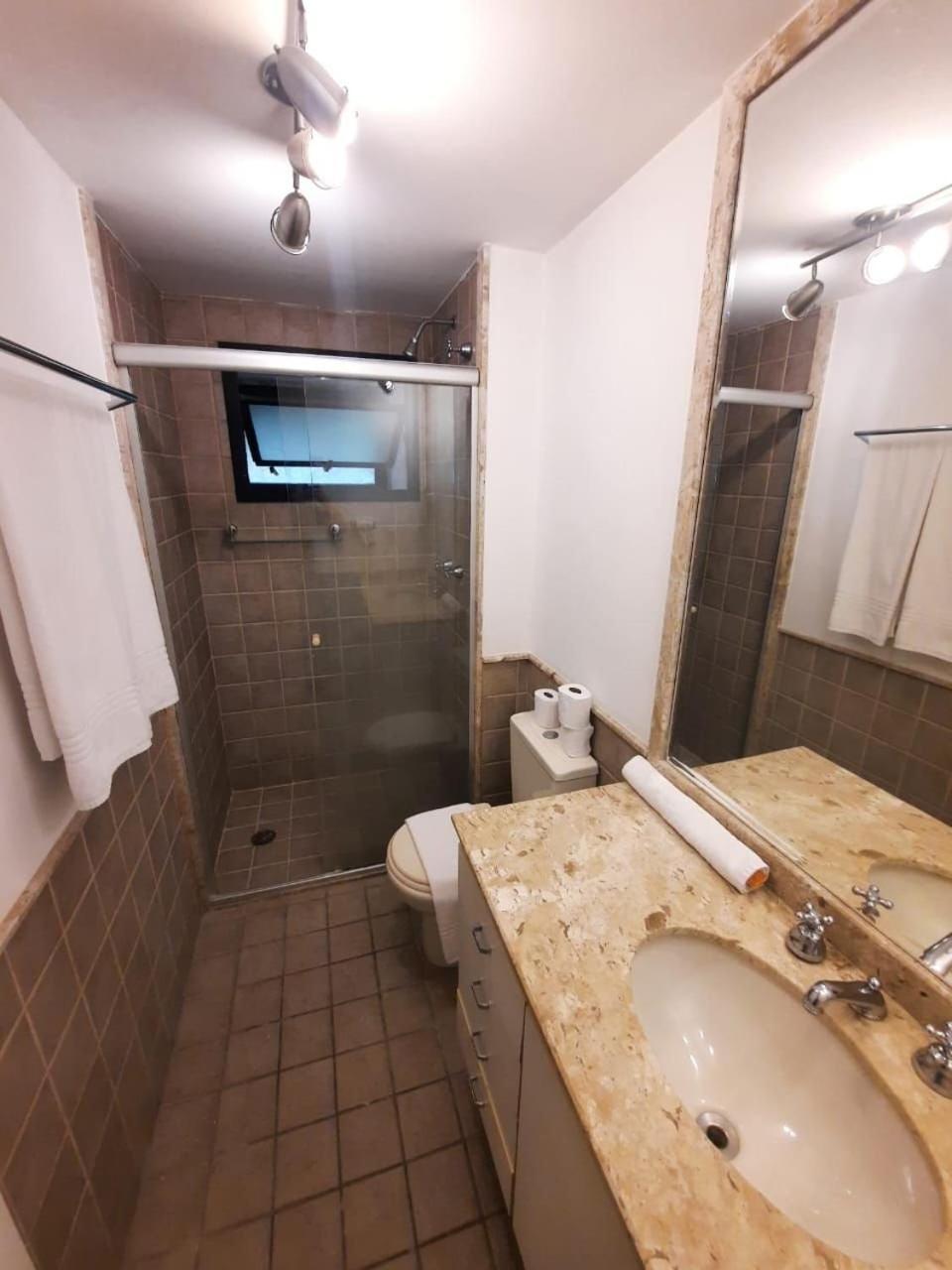 Flat Apart-Hotel com dois quartos e dois banheiros