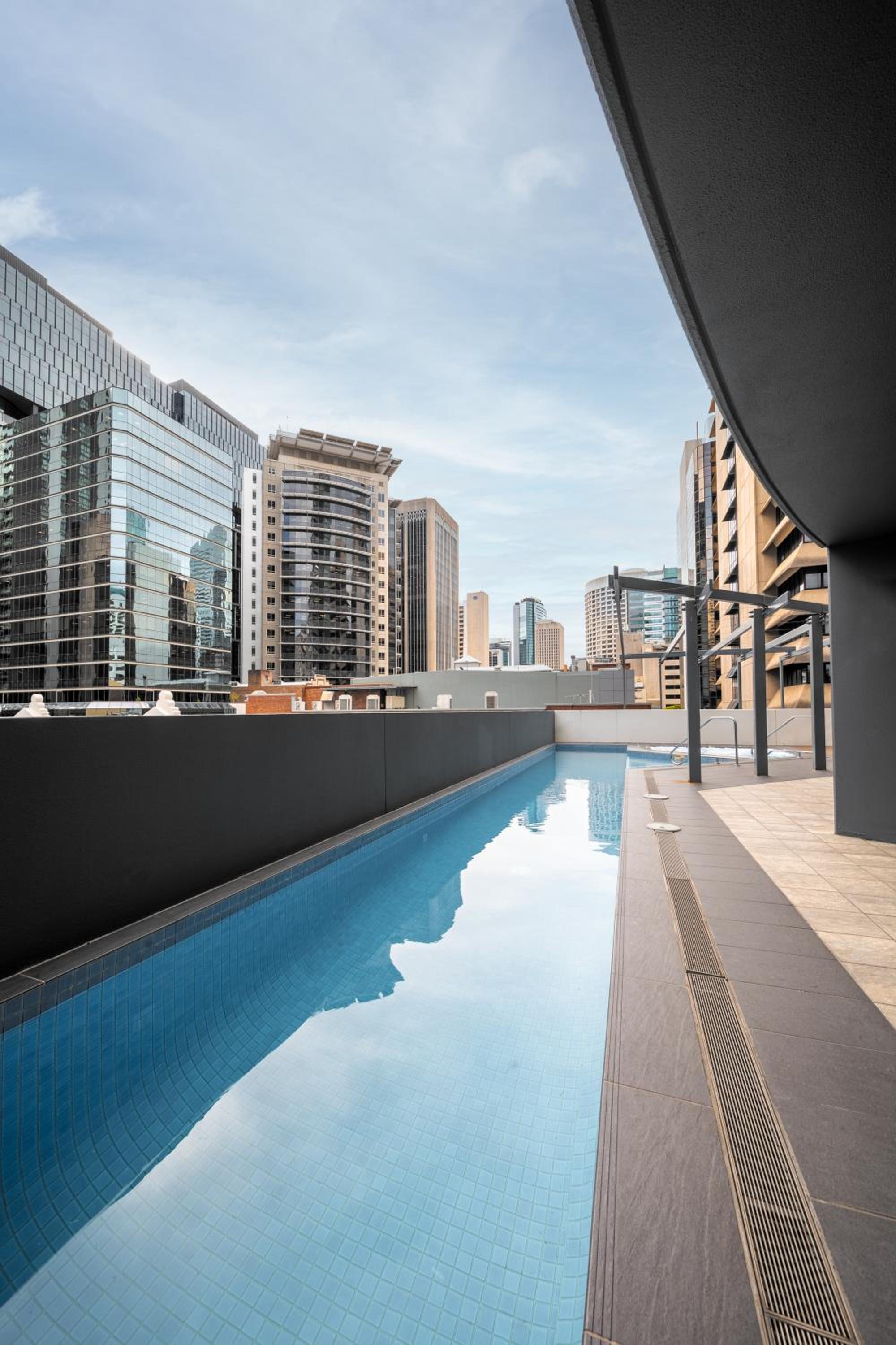 Oaks Brisbane on Felix Suites