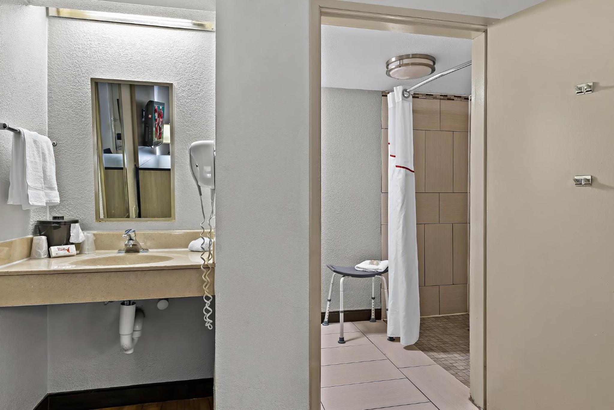 Red Roof Inn Cleveland - Independence, Photo 18