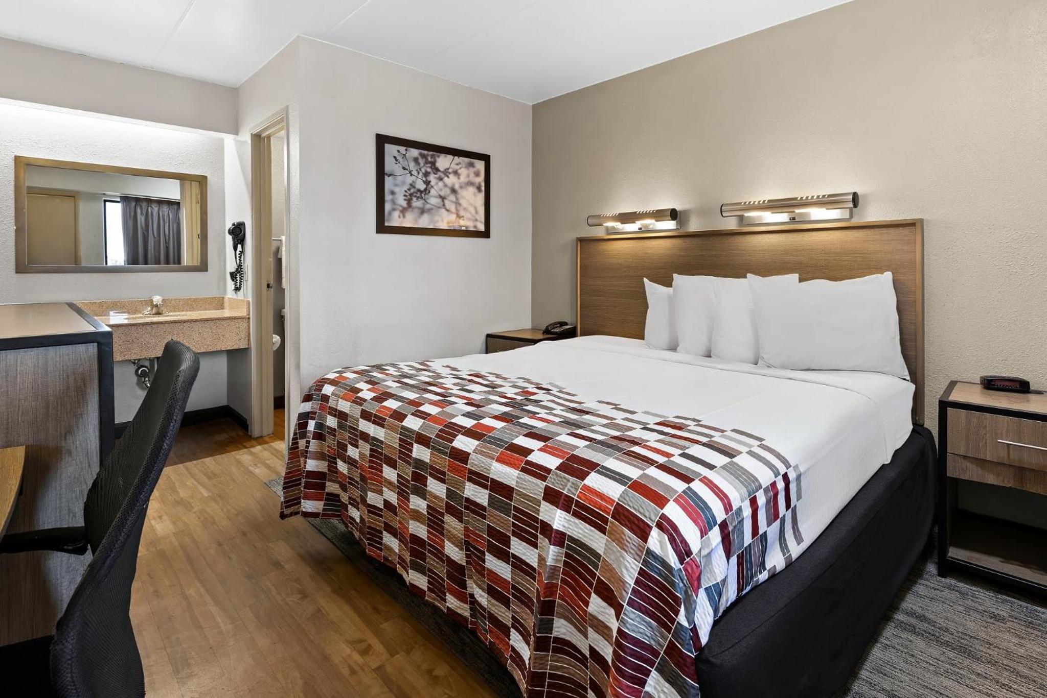 Red Roof Inn Cleveland - Independence, Photo 31