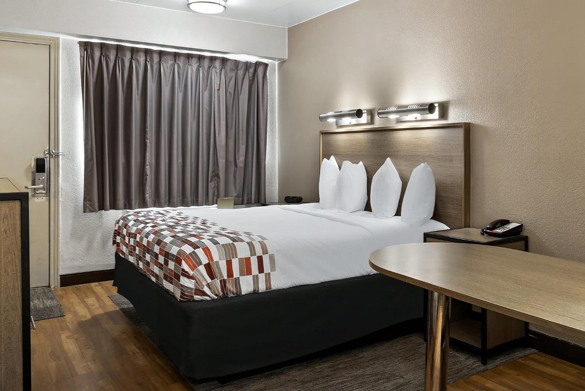 Red Roof Inn Cleveland - Independence, Photo 38