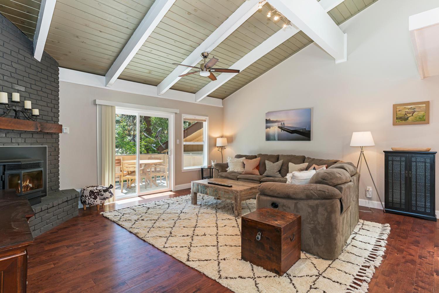 The perfect getaway for a small group or families - Property Image 1
