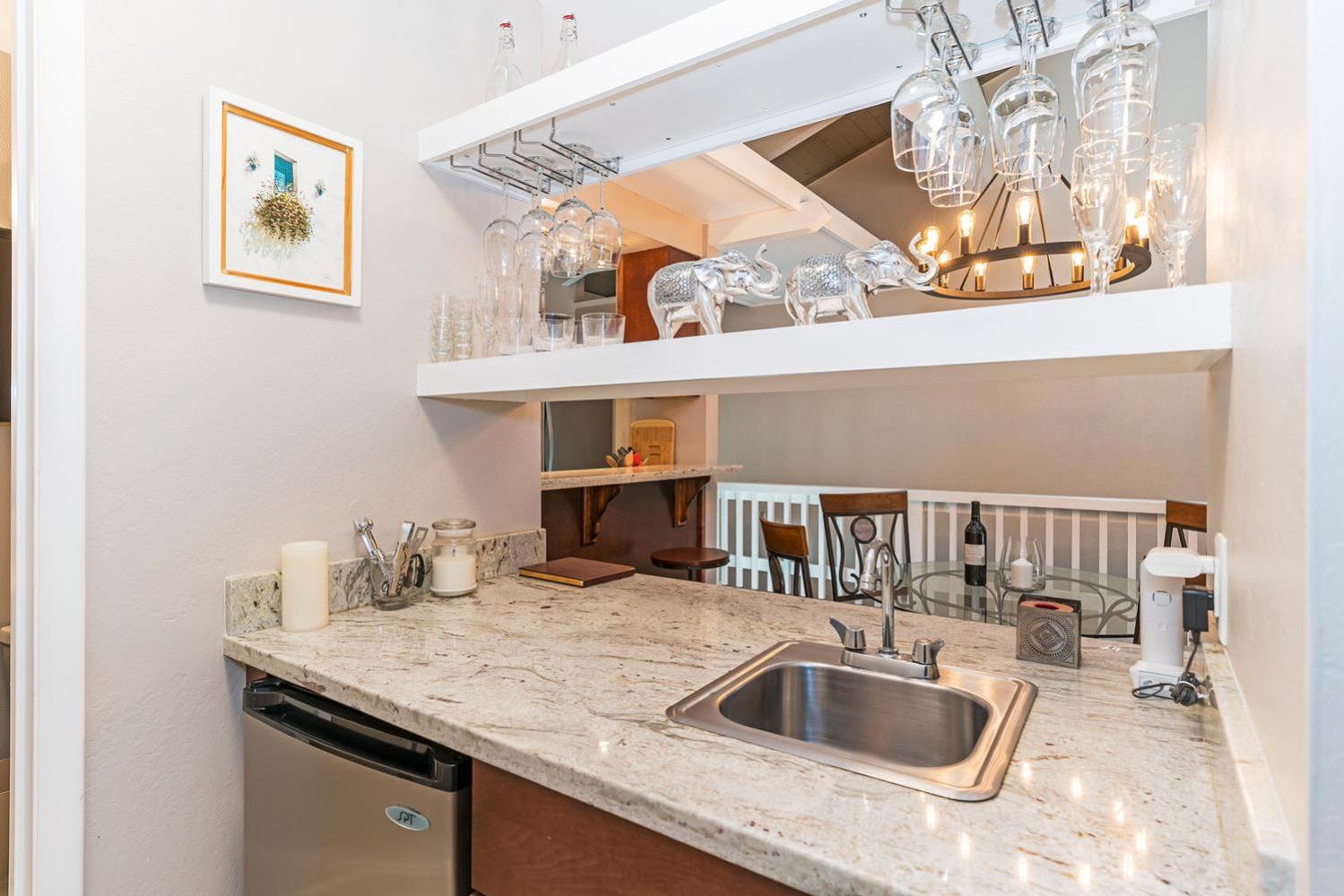 The perfect getaway for a small group or families - Property Image 17