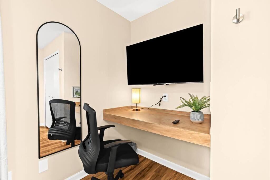 New Cozy Lower Flat in Roseville