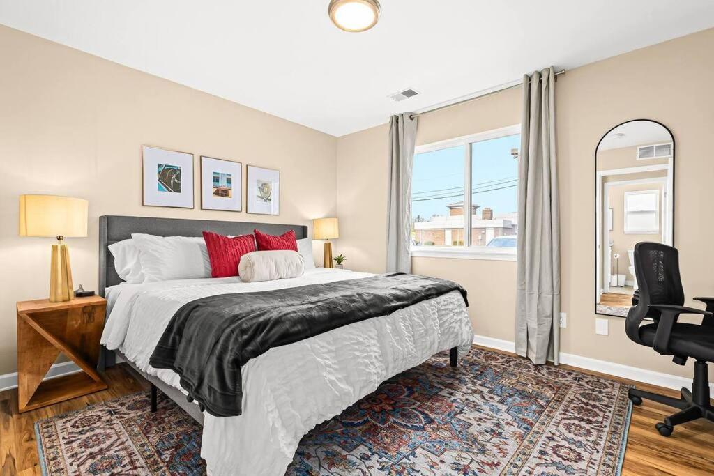 New Cozy Lower Flat in Roseville