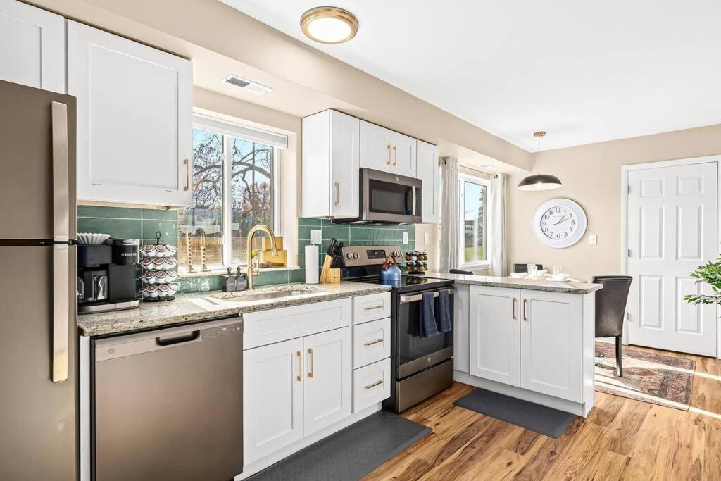 New Cozy Lower Flat in Roseville