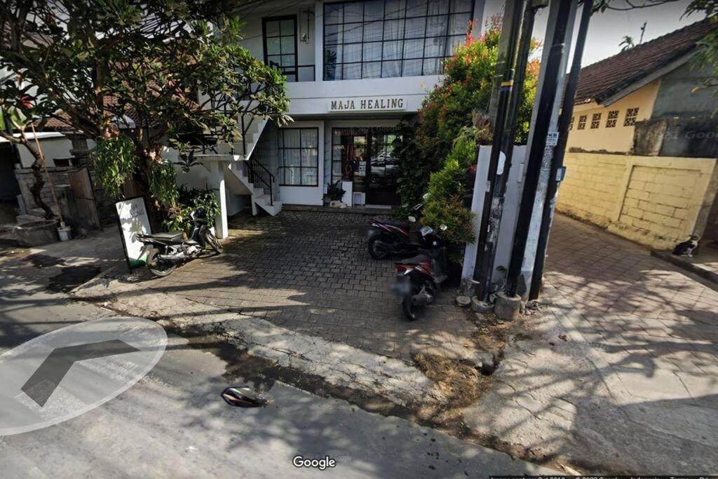 Jado 1 Unique Cinema Entertainment Villa in Umalas