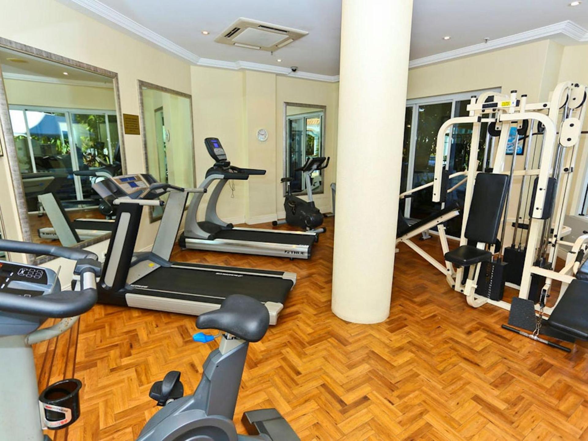 Large Sub-Penthouse Apartment in Broadbeach - CoastHM