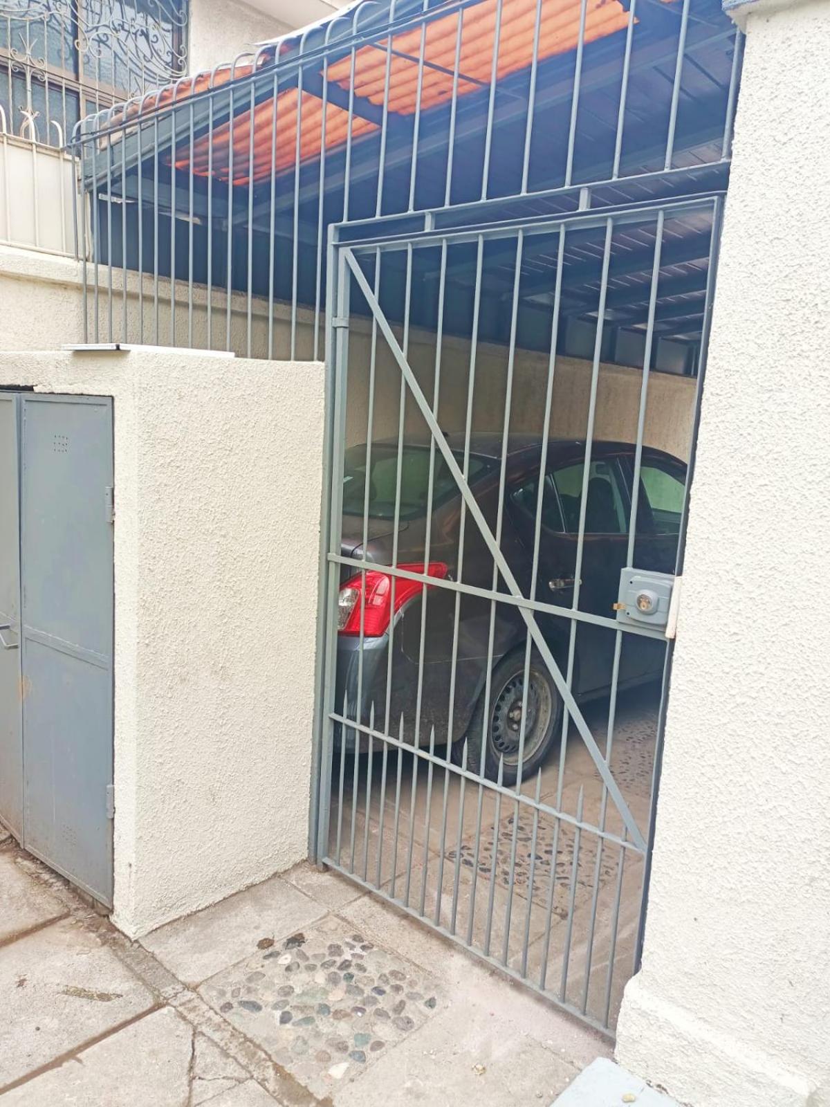 Alojamiento familiar Ñuñoa a pasos del Estadio Nacional e ISP