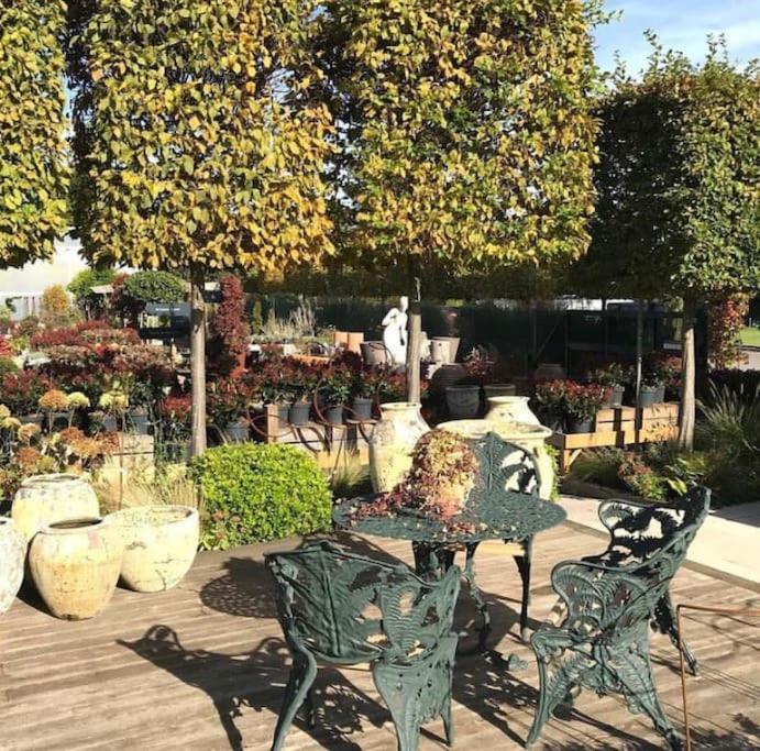 Little Venice Garden Apartment