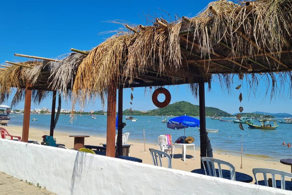 Casa de praia ampla e confortável em Governador Celso Ramos