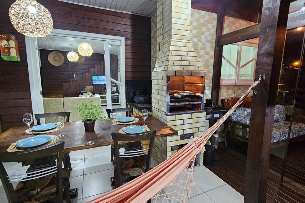 Casa de praia ampla e confortável em Governador Celso Ramos