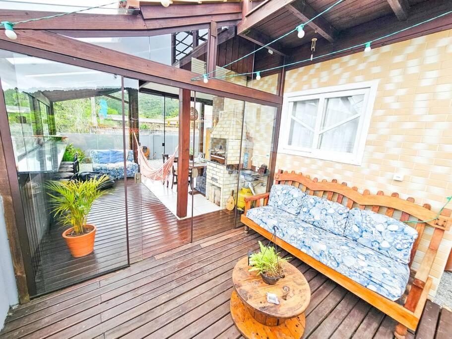 Casa de praia ampla e confortável em Governador Celso Ramos