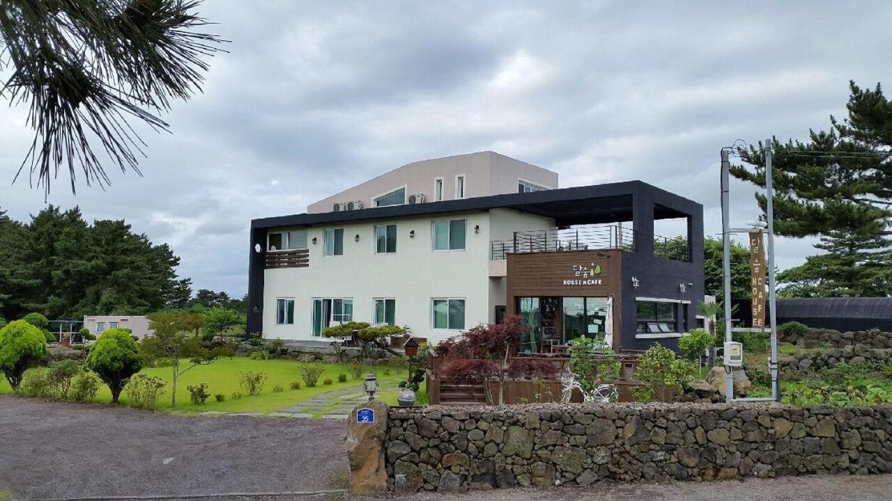 Moon Forest Guesthouse view 4