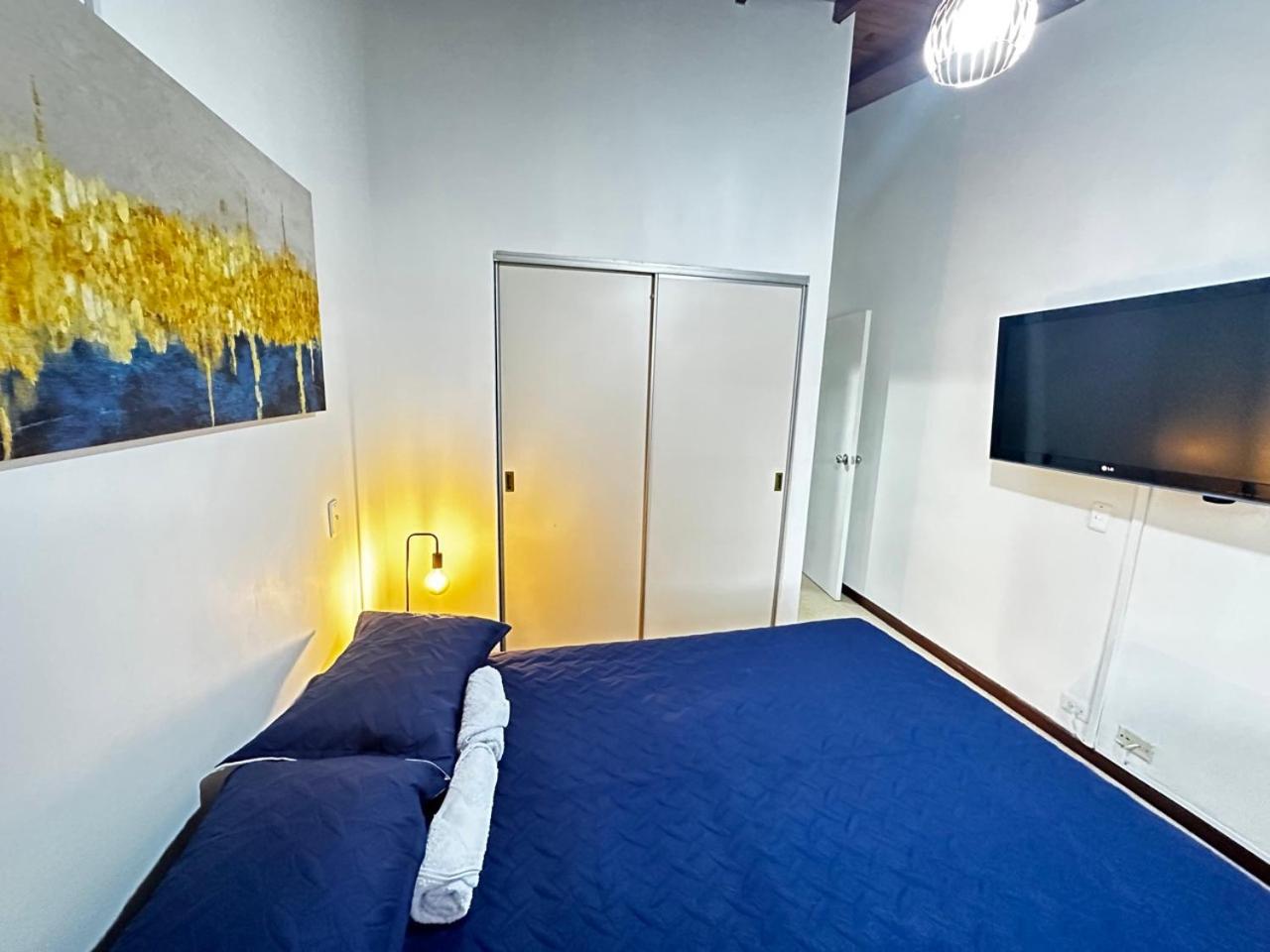 Casa Poblado- Manila. Parqueadero gratuito!