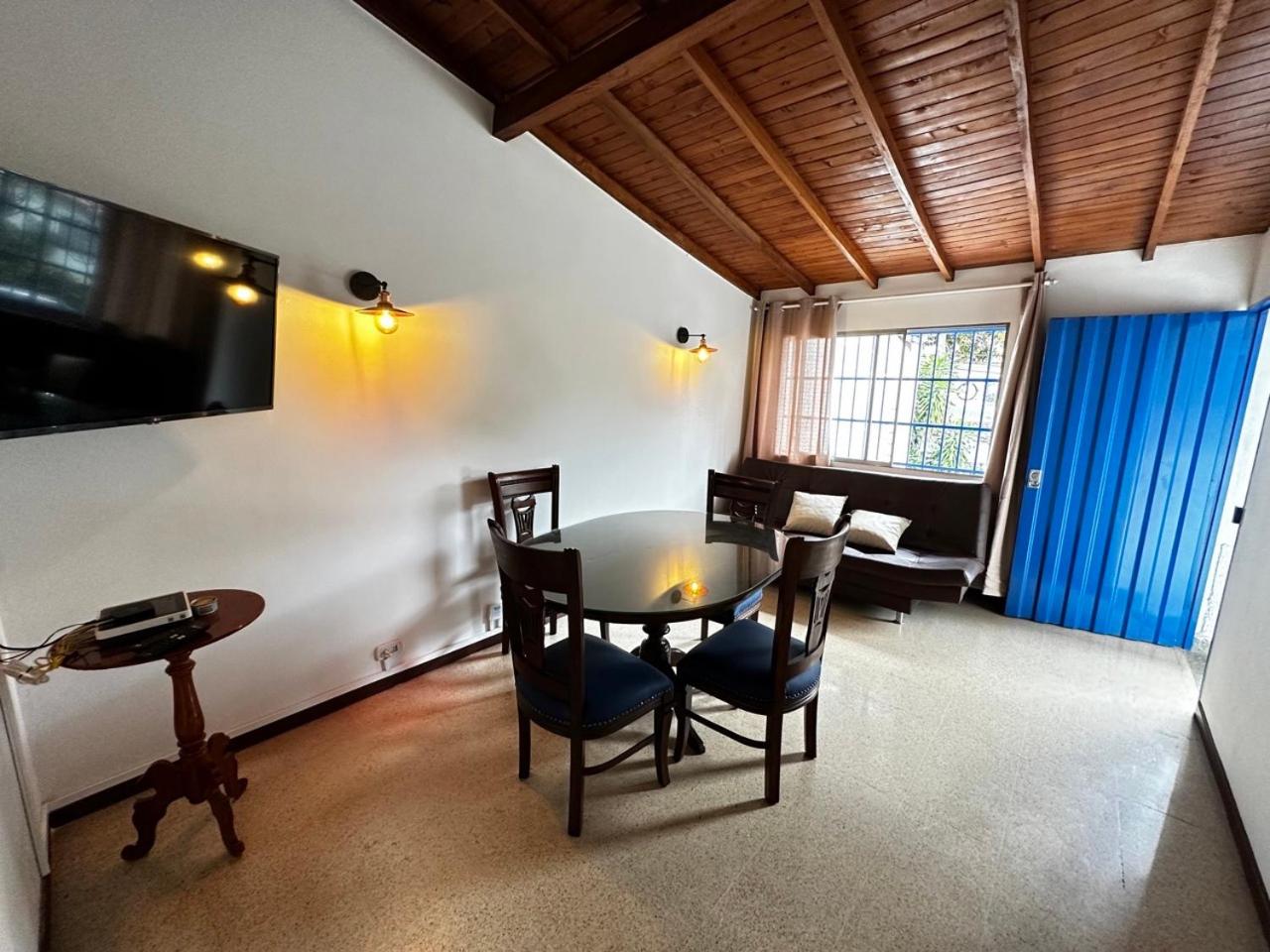 Casa Poblado- Manila. Parqueadero gratuito!