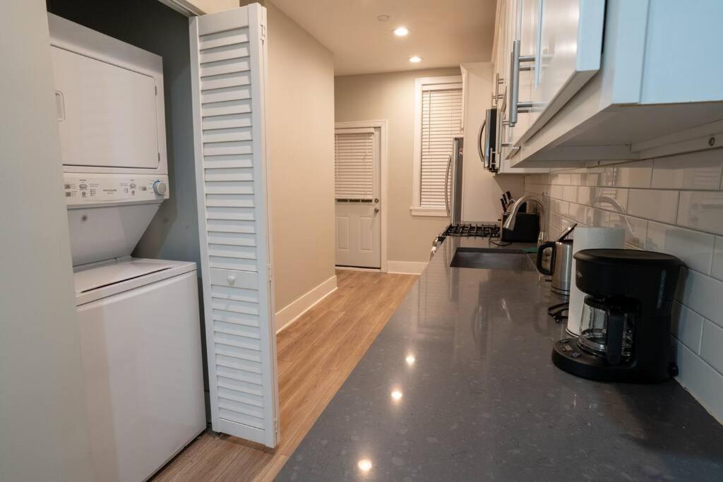 Chicago Vacations - Vibrant 4BR Haven in Historic Hyde Park, Near UChi - Property Image 21