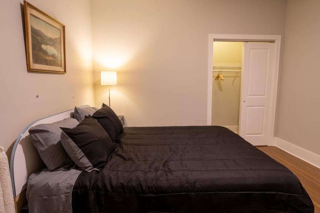 Chicago Vacations - Vibrant 4BR Haven in Historic Hyde Park, Near UChi - Property Image 20