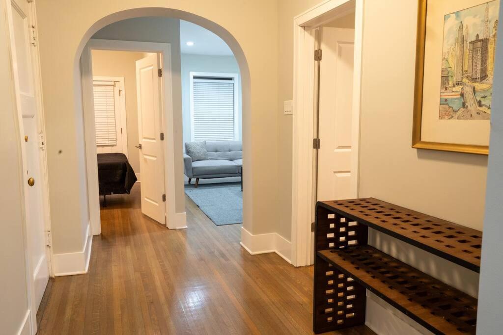 Chicago Vacations - Vibrant 4BR Haven in Historic Hyde Park, Near UChi - Property Image 11