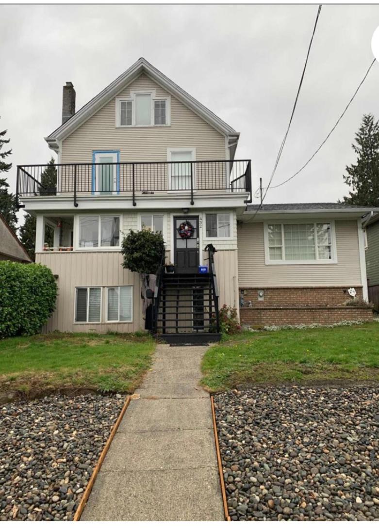 Downtown N. Vancouver Lane home