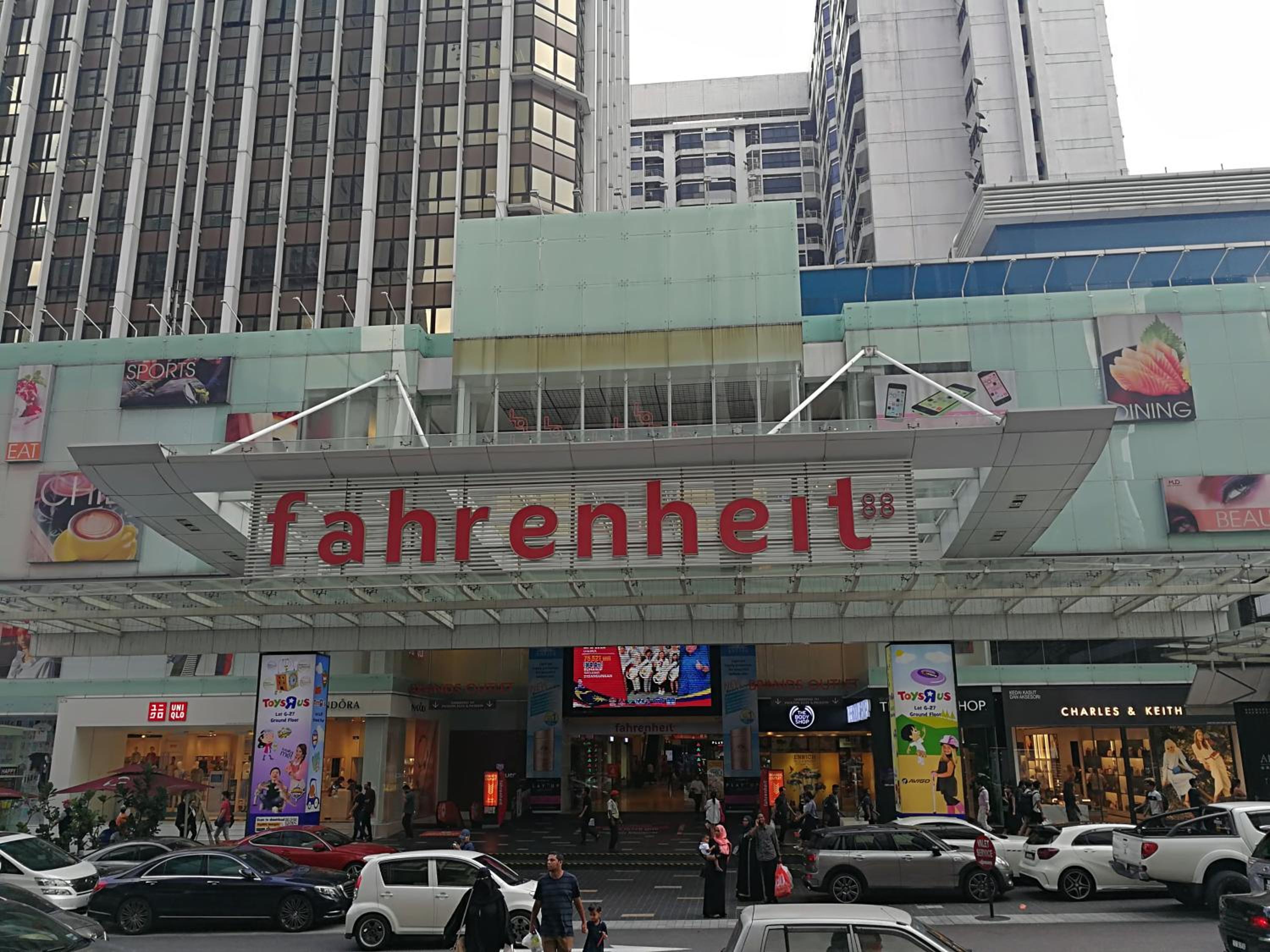 Fahrenheit Pavillion BY JS HomeStay