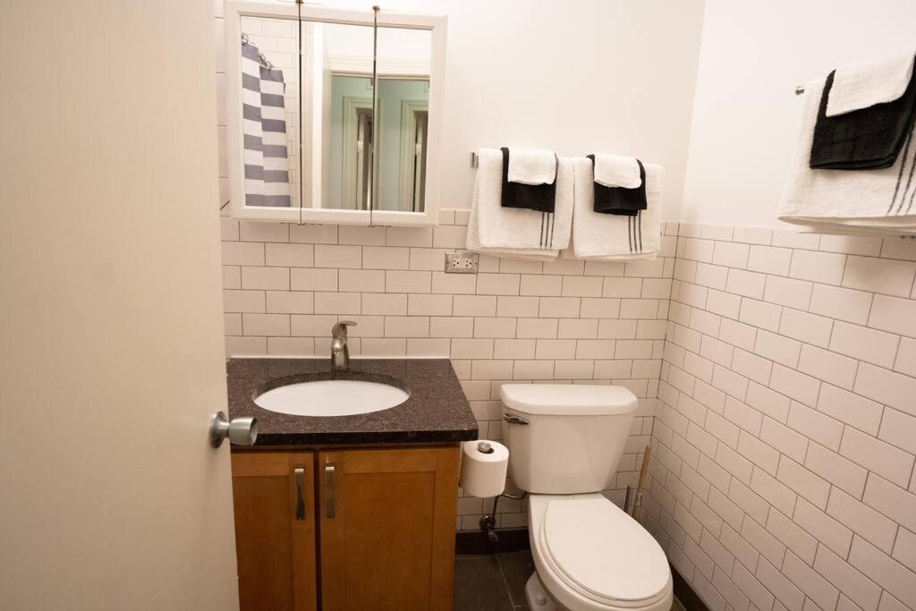 Modern 4BR in Hyde Park, Walk to University photo 4