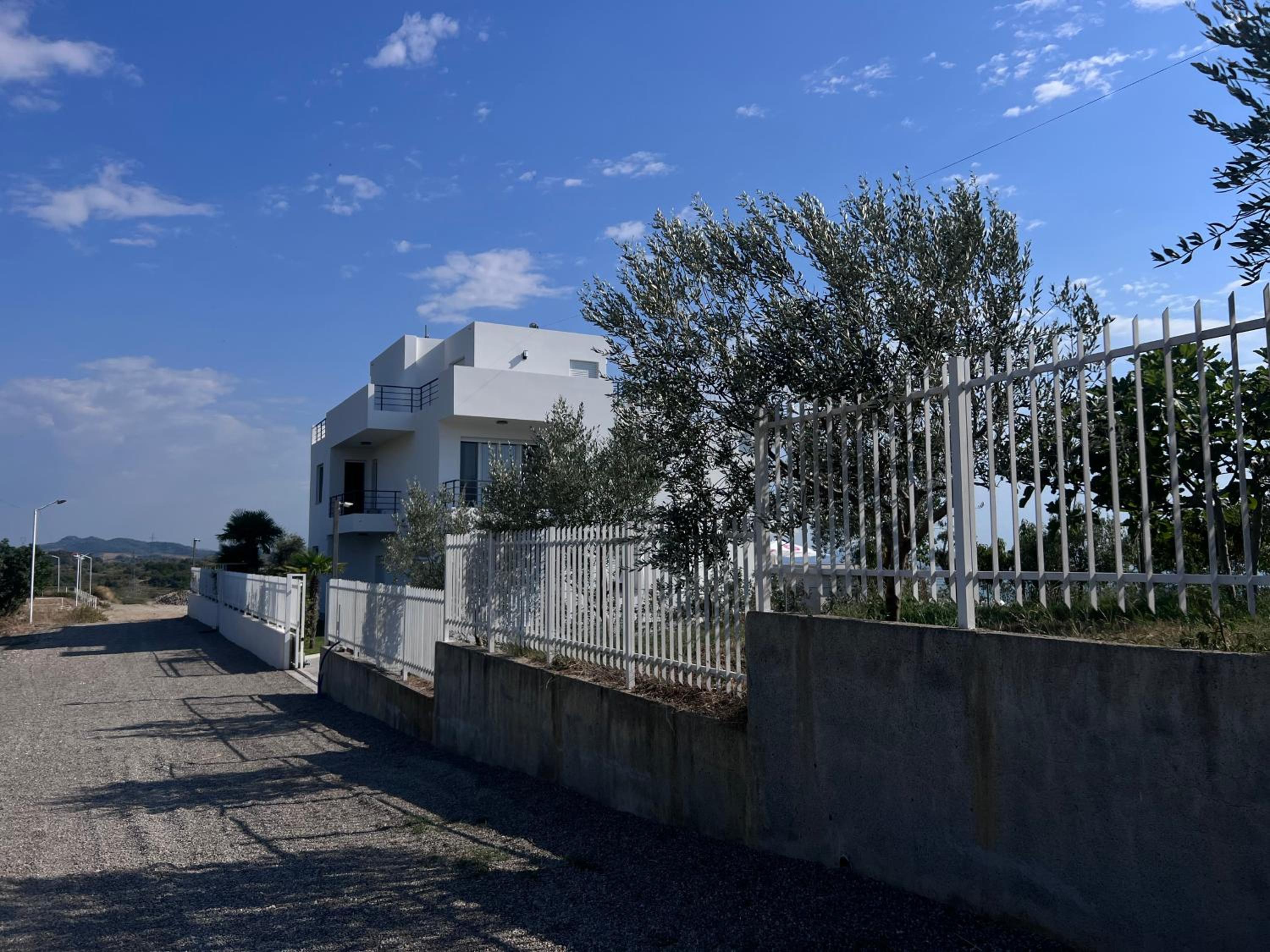 Villa Esmi Durres