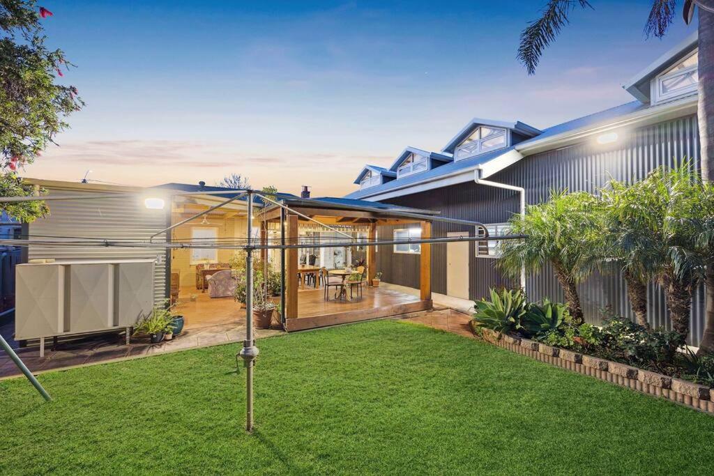 Glenelg Beach Bungalow
