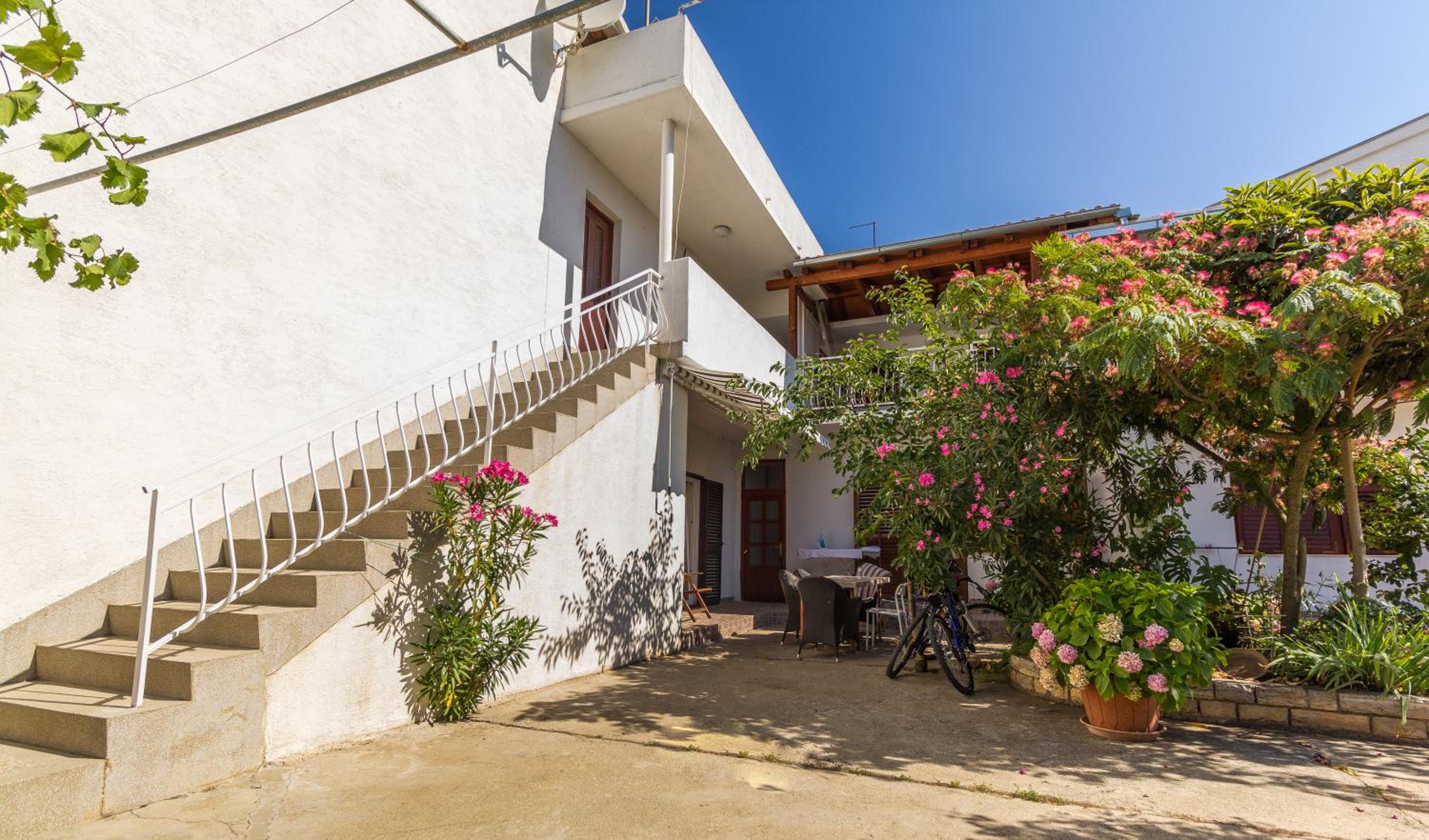 Apartments Ana