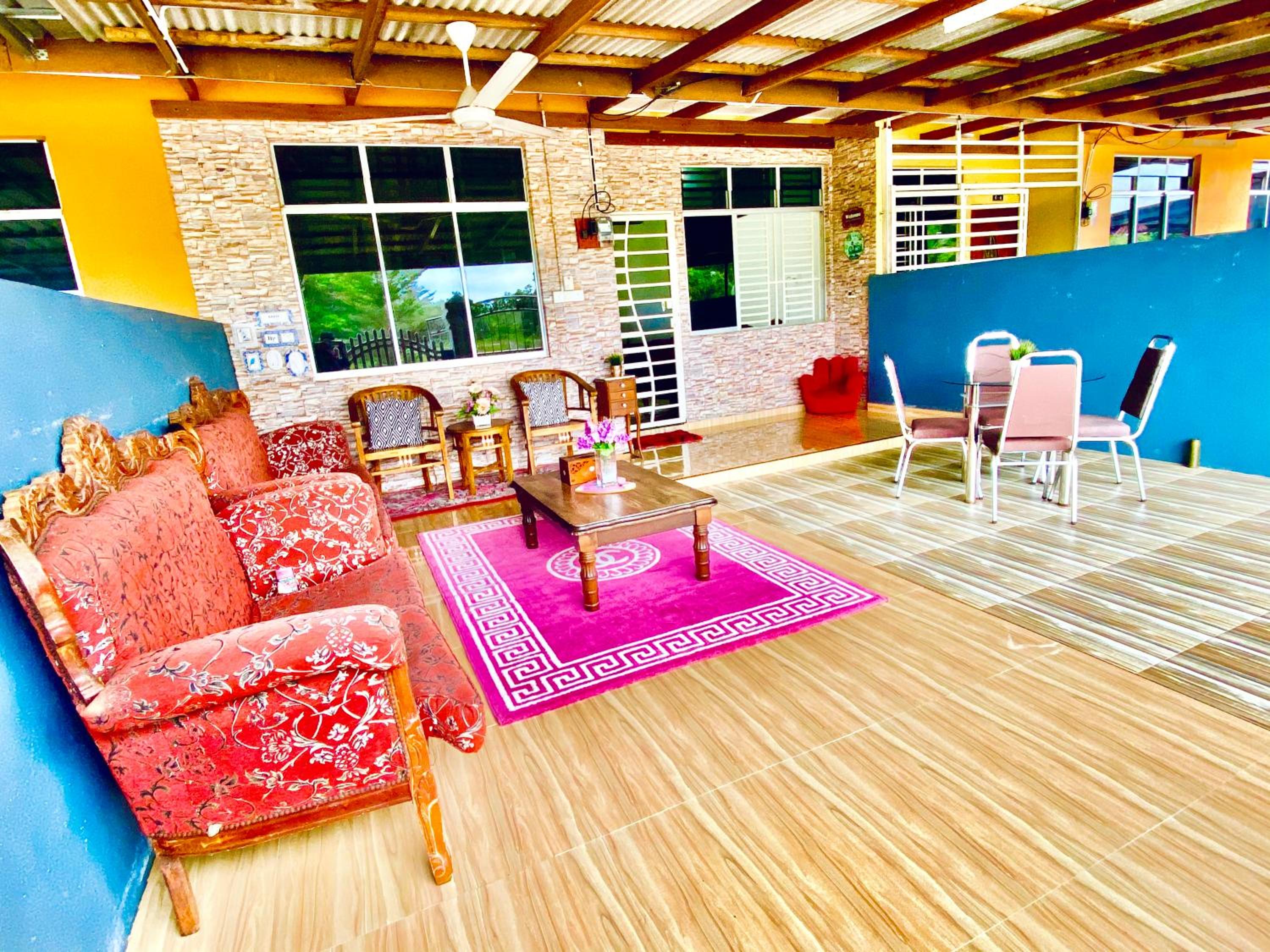Danisha Homestay