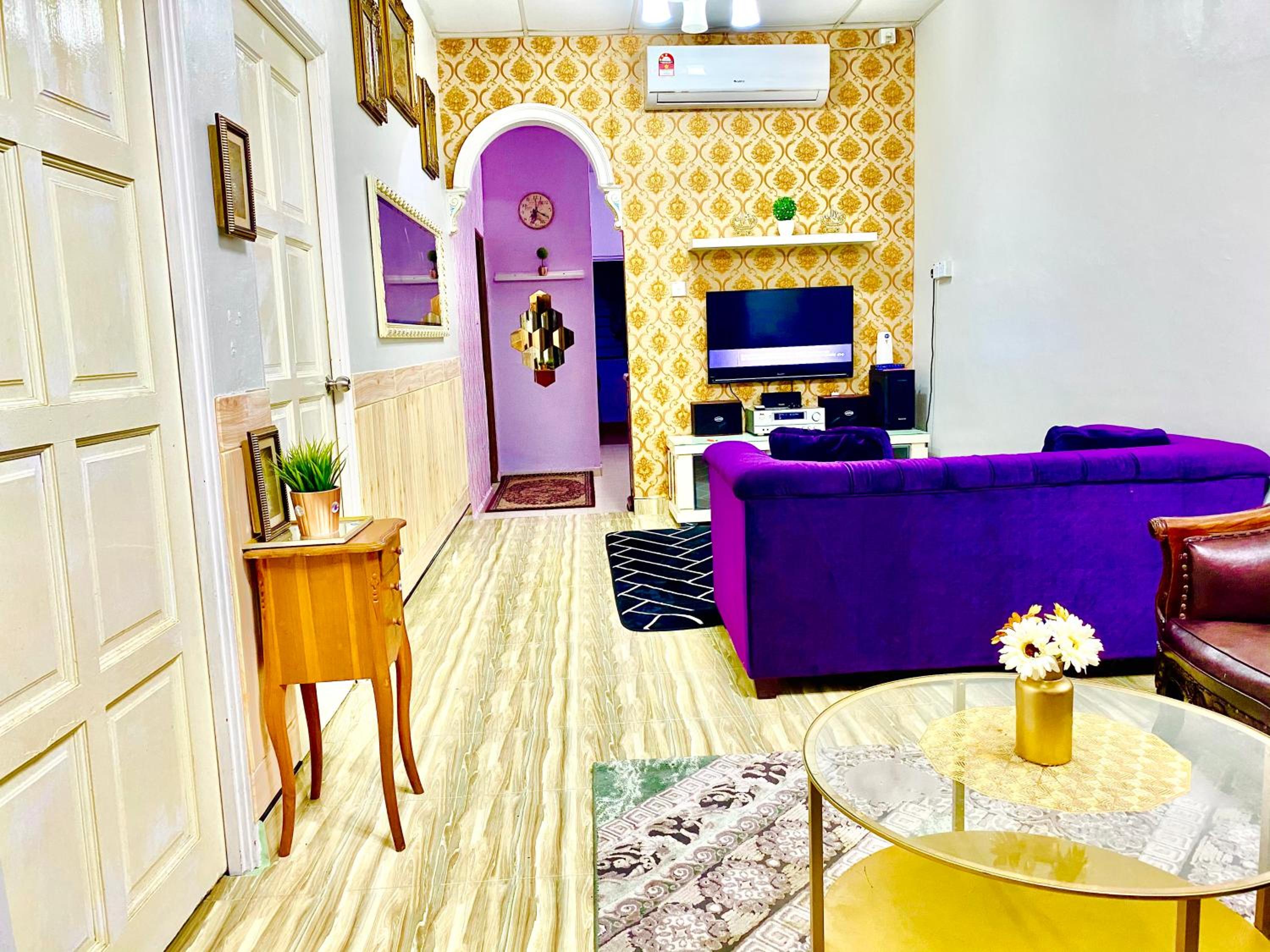 Danisha Homestay