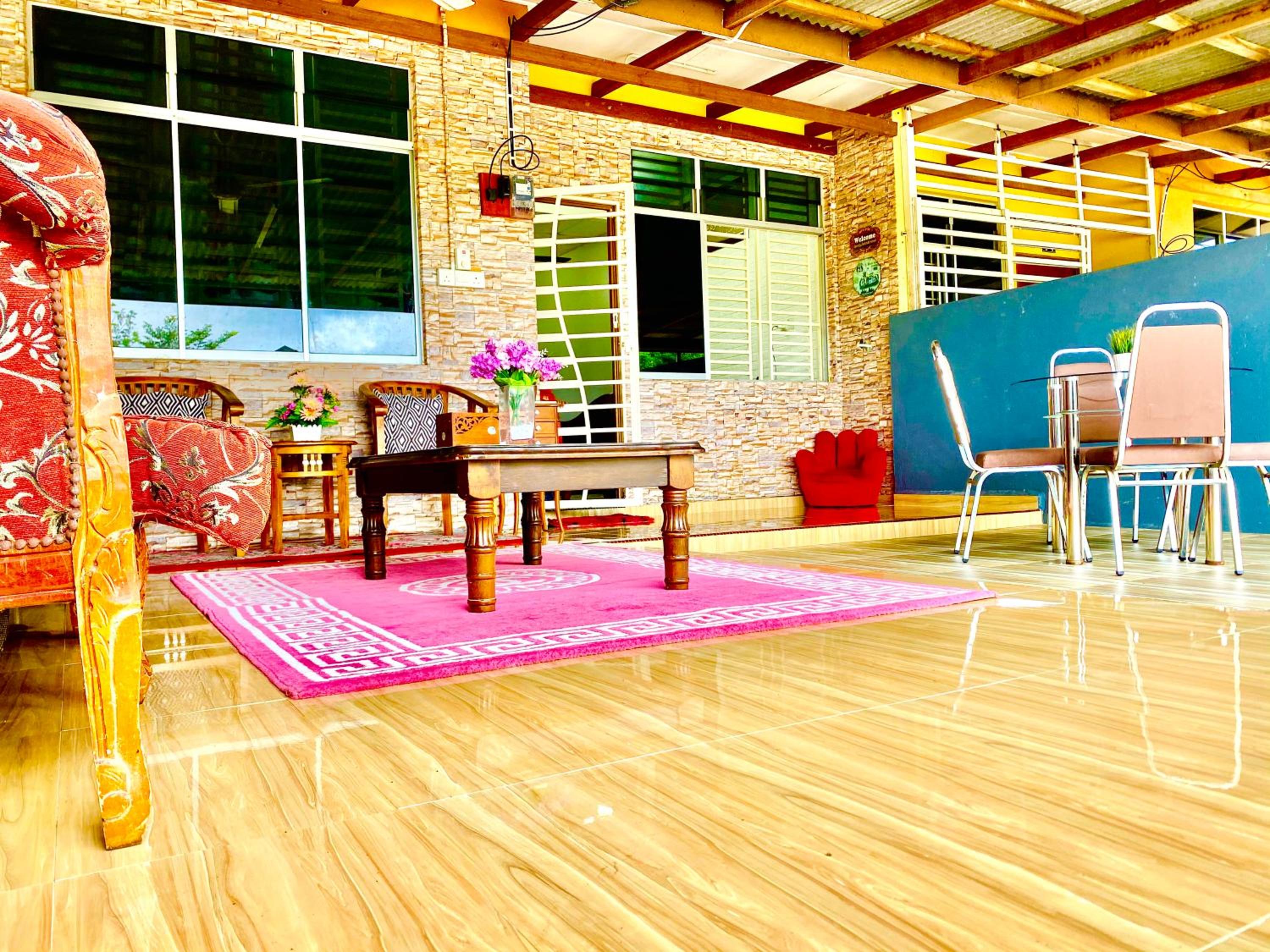 Danisha Homestay