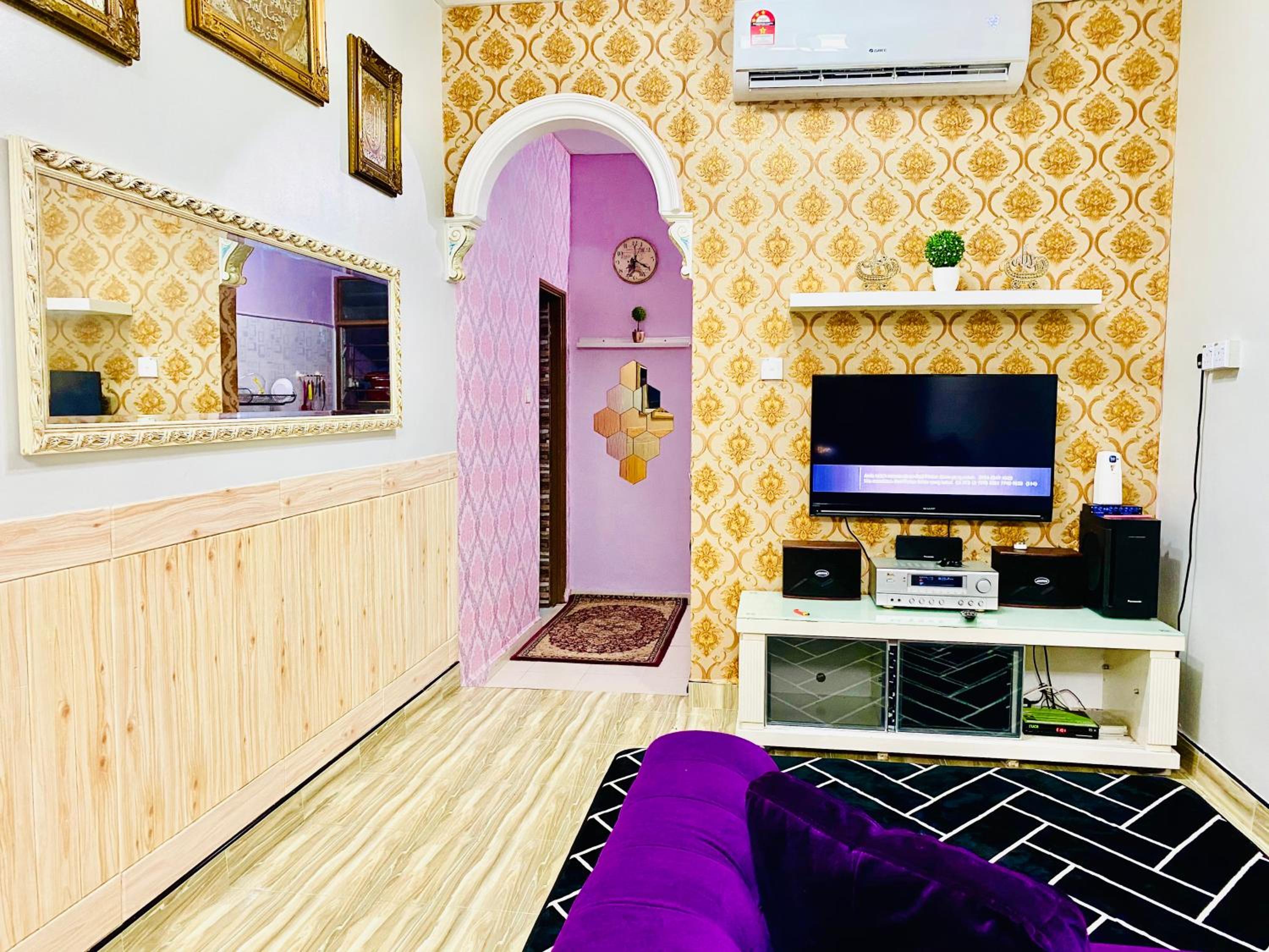 Danisha Homestay