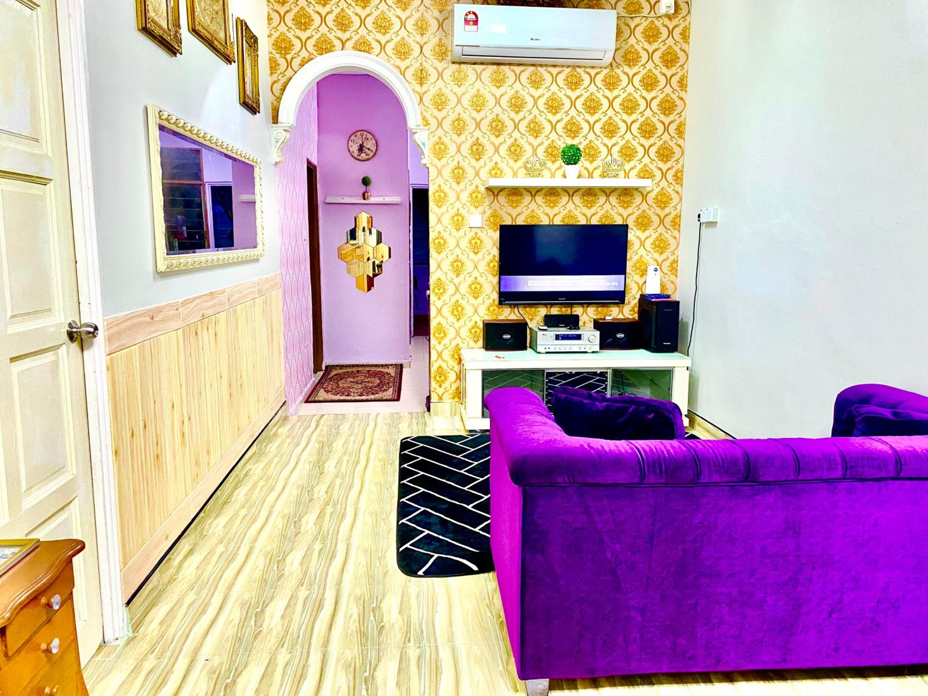Danisha Homestay