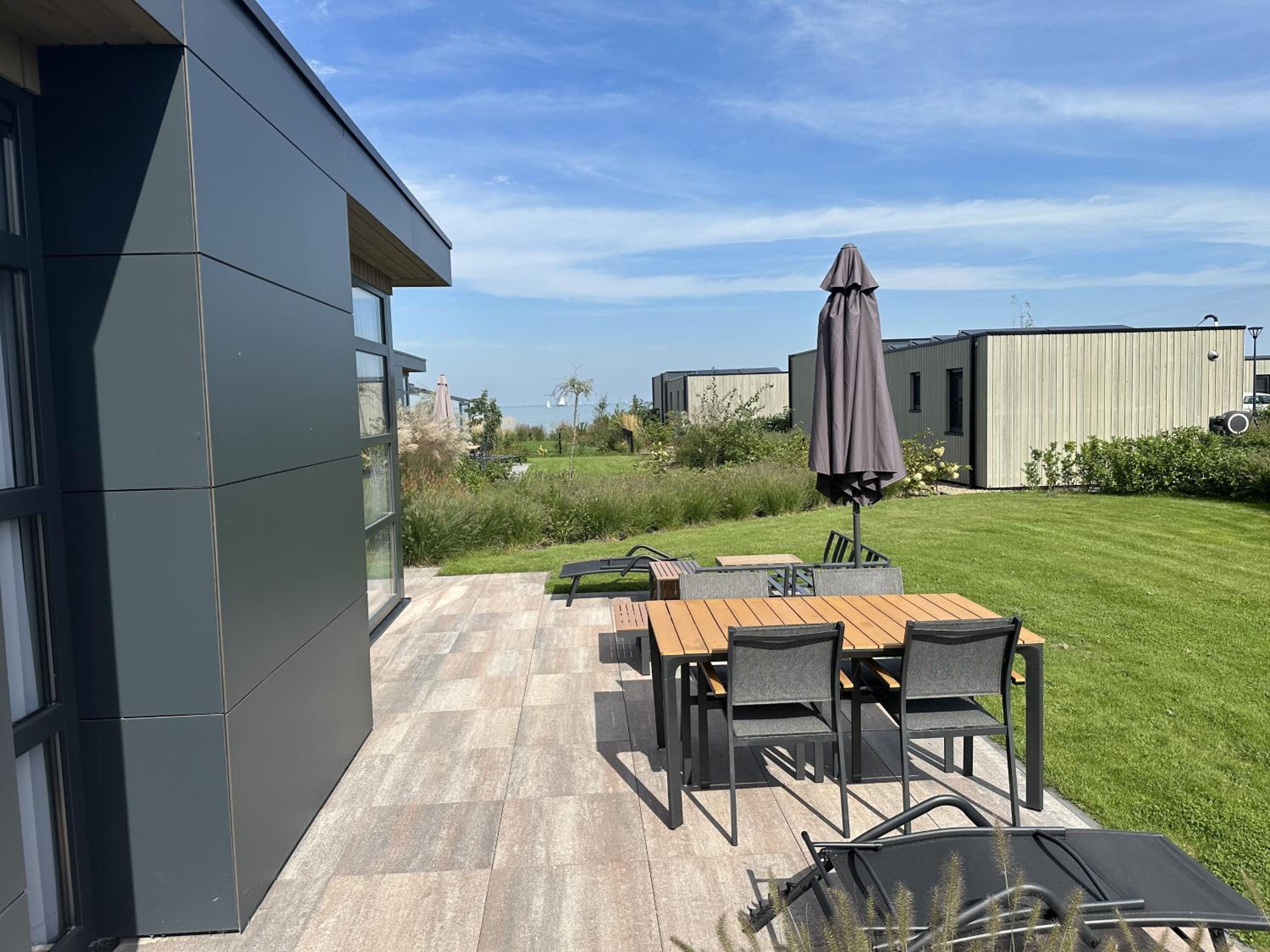 Enkhuizer Strand Chalet MeerZeit Dritte Reihe Haus Nr 212 view 2