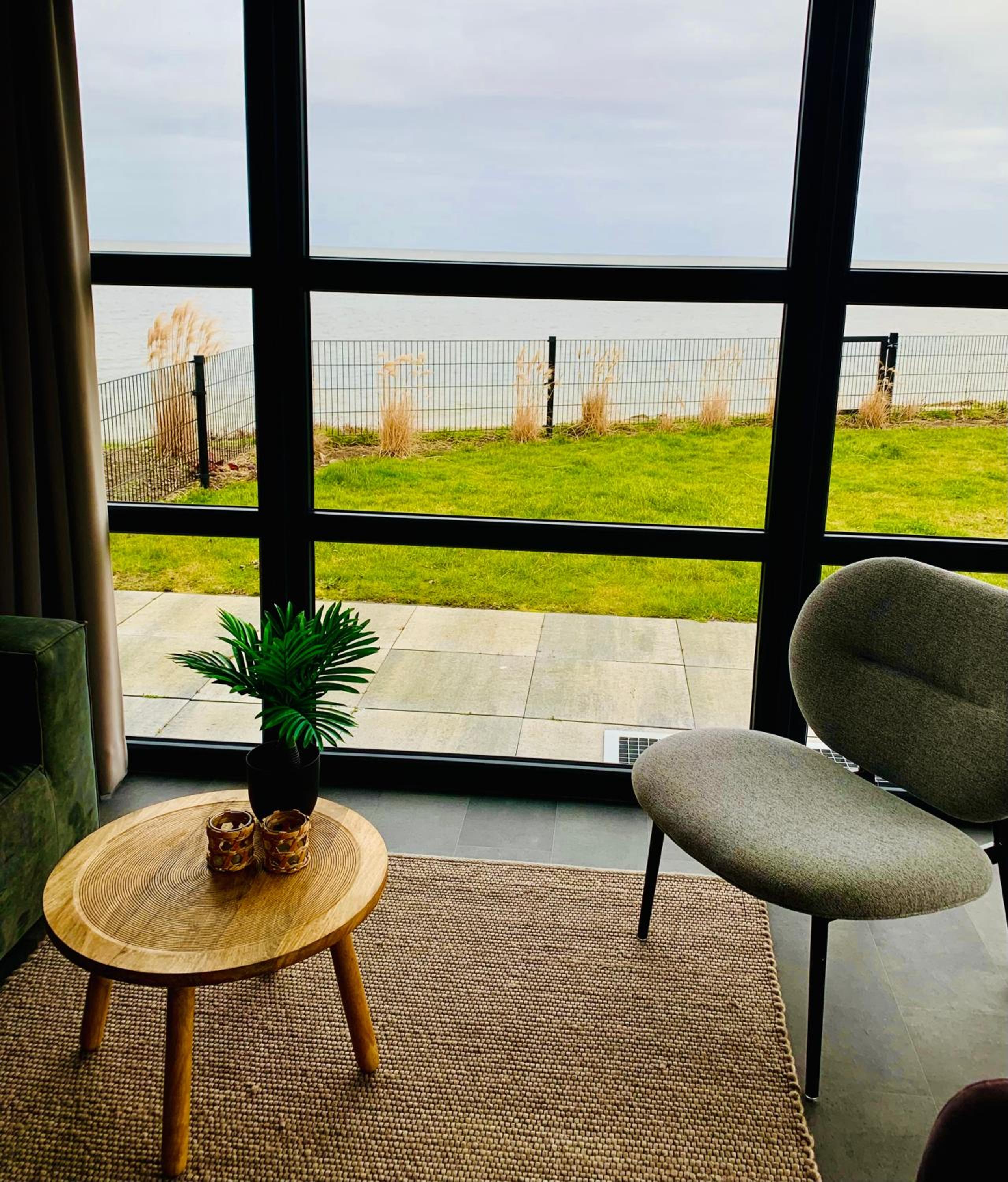 Enkhuizer Strand Chalet Meeresrauschen Erste Reihe mit Zaun Haus Nr 249 view 5