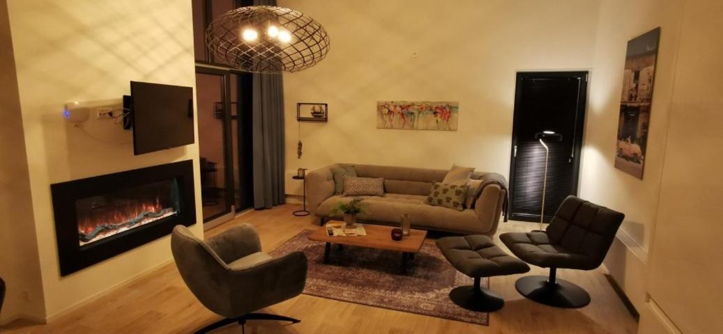 Enkhuizer Strand Cube Elite Estel mit Dachterrasse und Zaun Haus Nr 337 view 3