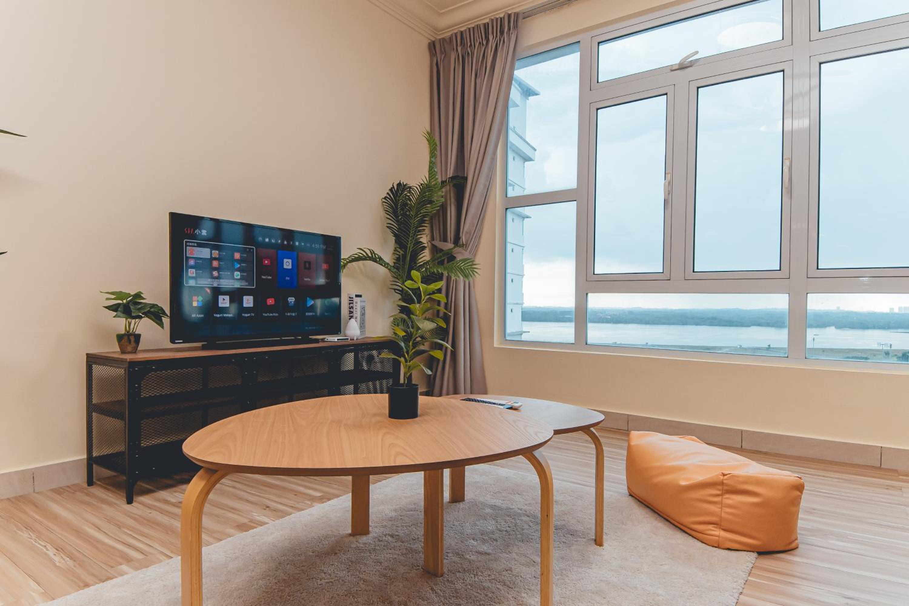 GoldenSand Seaview 6pax 2BR MUJI by Our Stay