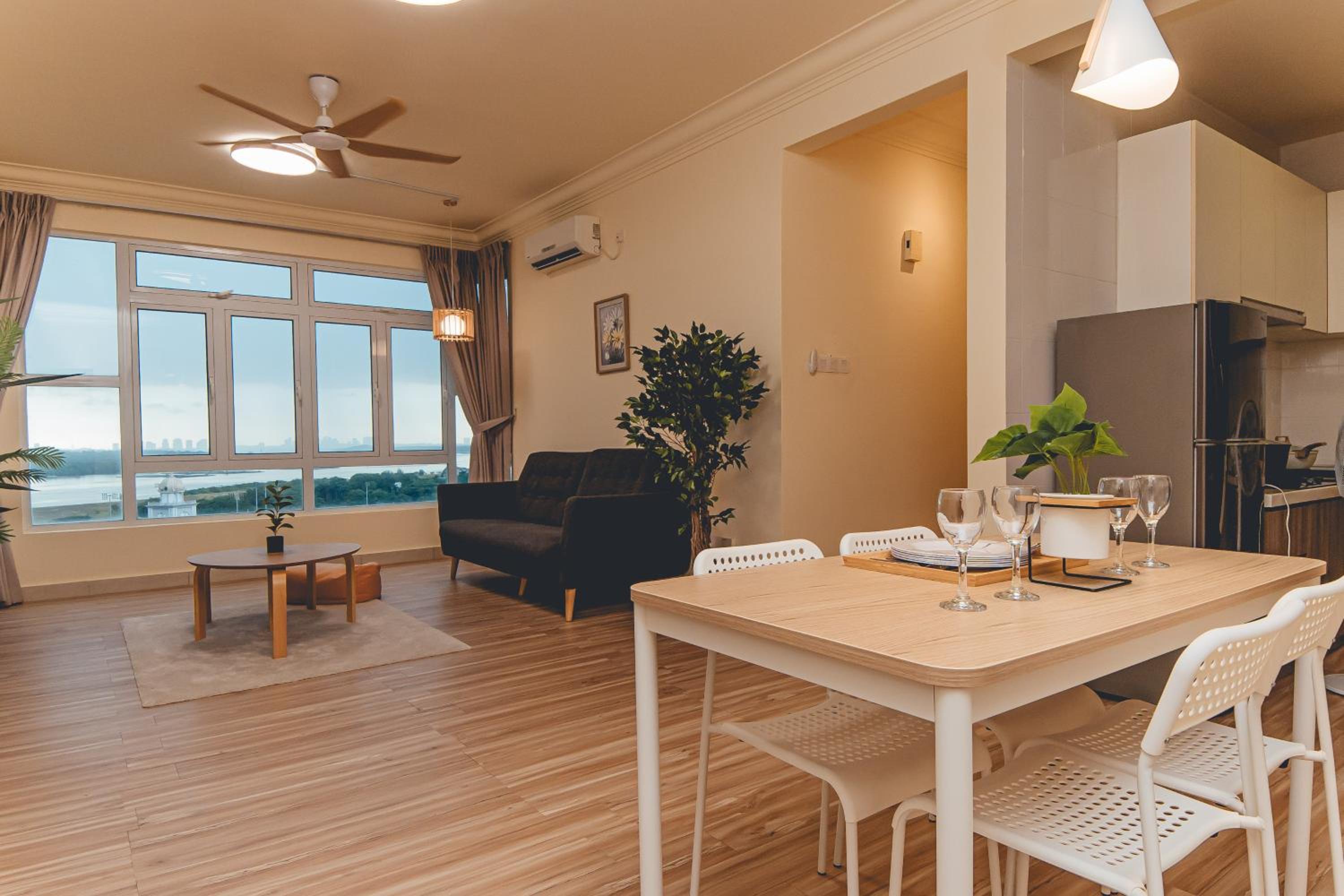 GoldenSand Seaview 6pax 2BR MUJI by Our Stay