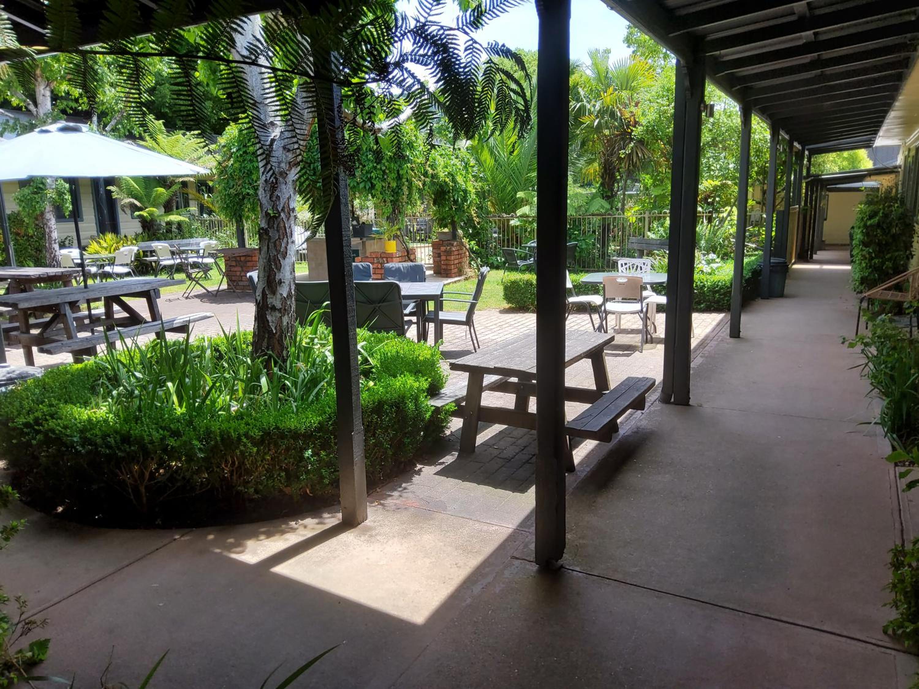 Coach House Inn