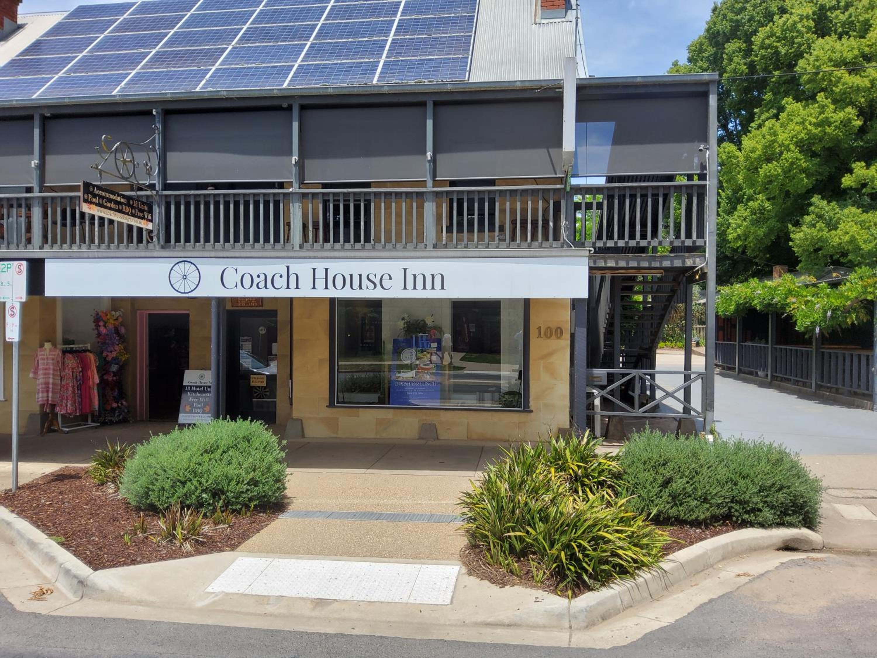 Coach House Inn