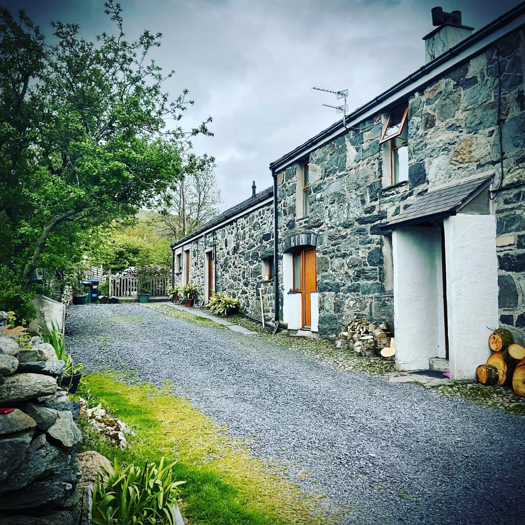 Hotel Mountainstudios Beudy Bach & Beudy Mawr - Image 1