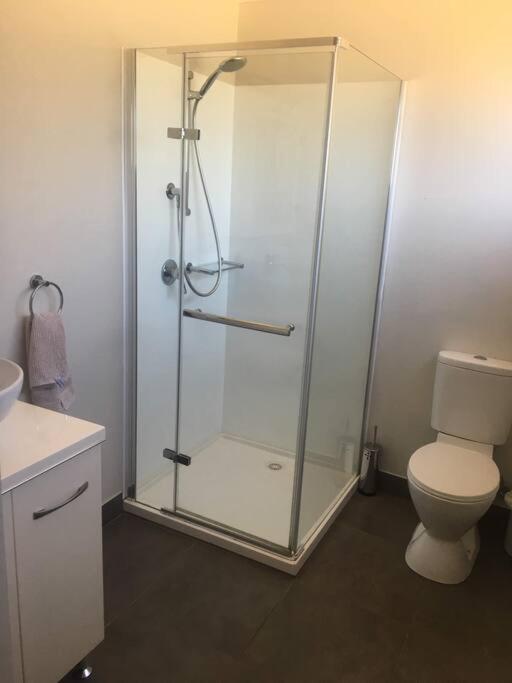 Studio with private entrance in old Torquay