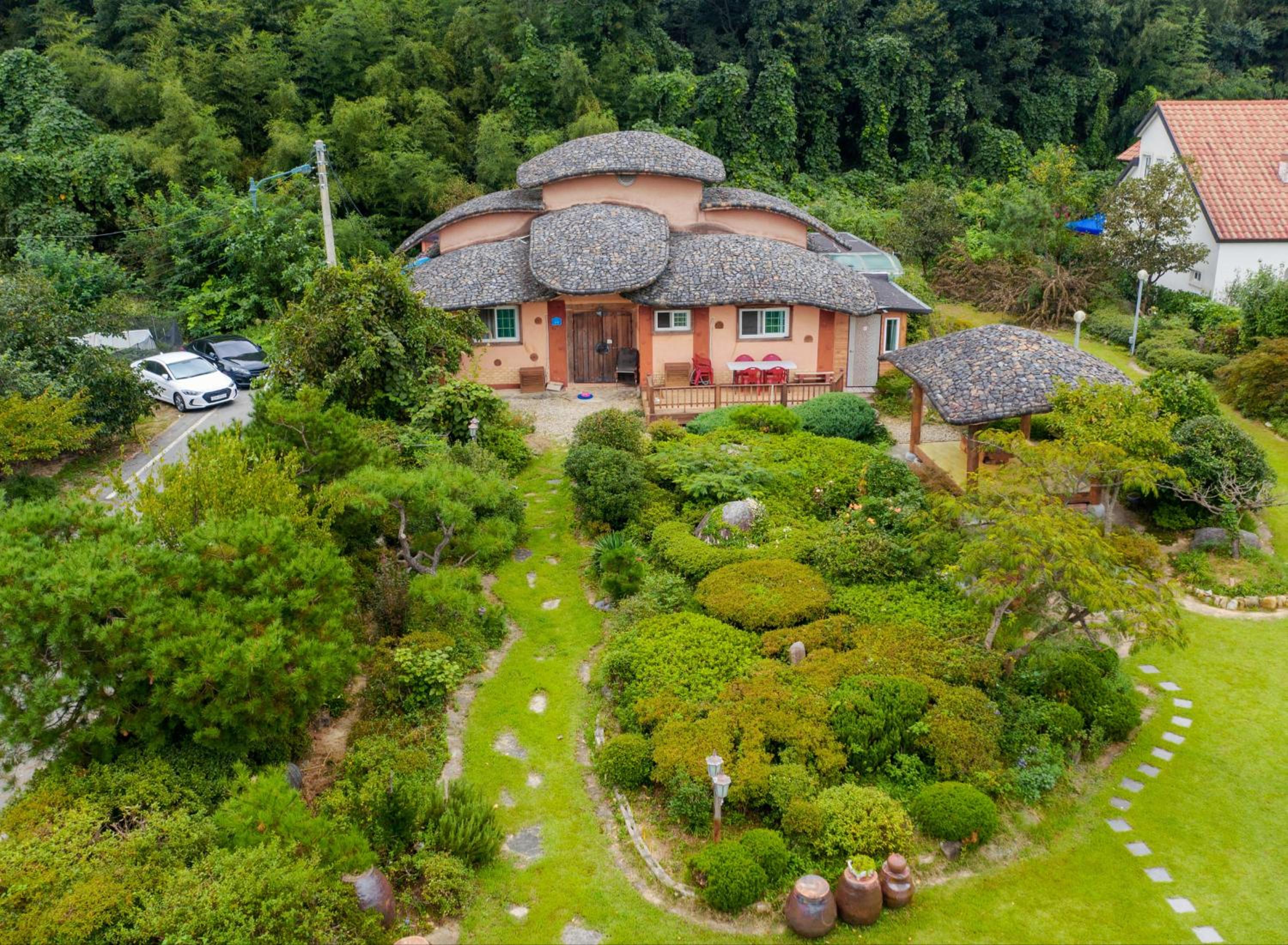 Songjukheon Pension