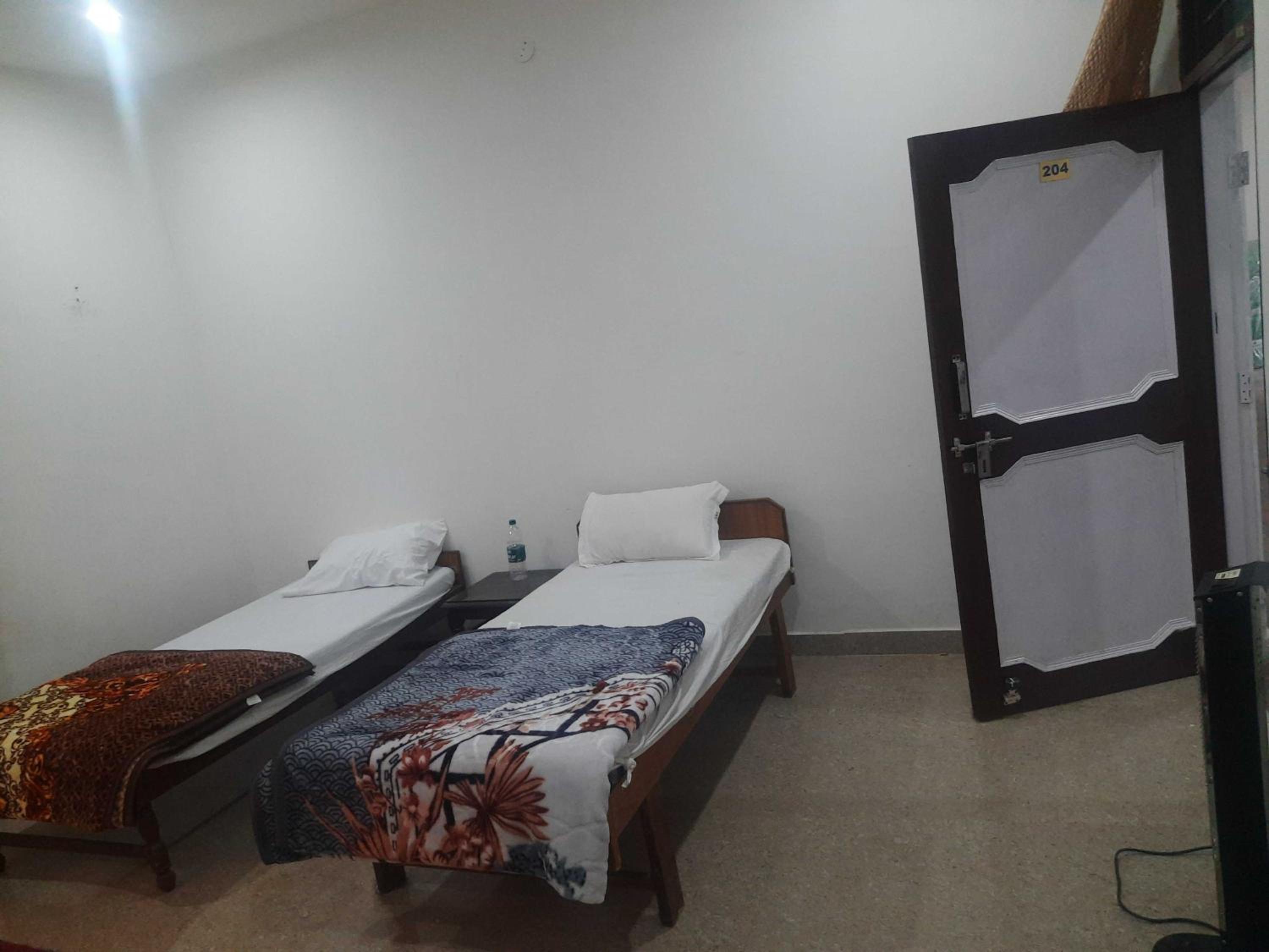 OYO Sudhir Residency