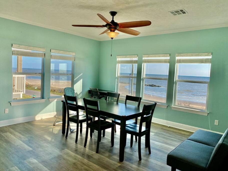 OceanFront home near HollyBeach