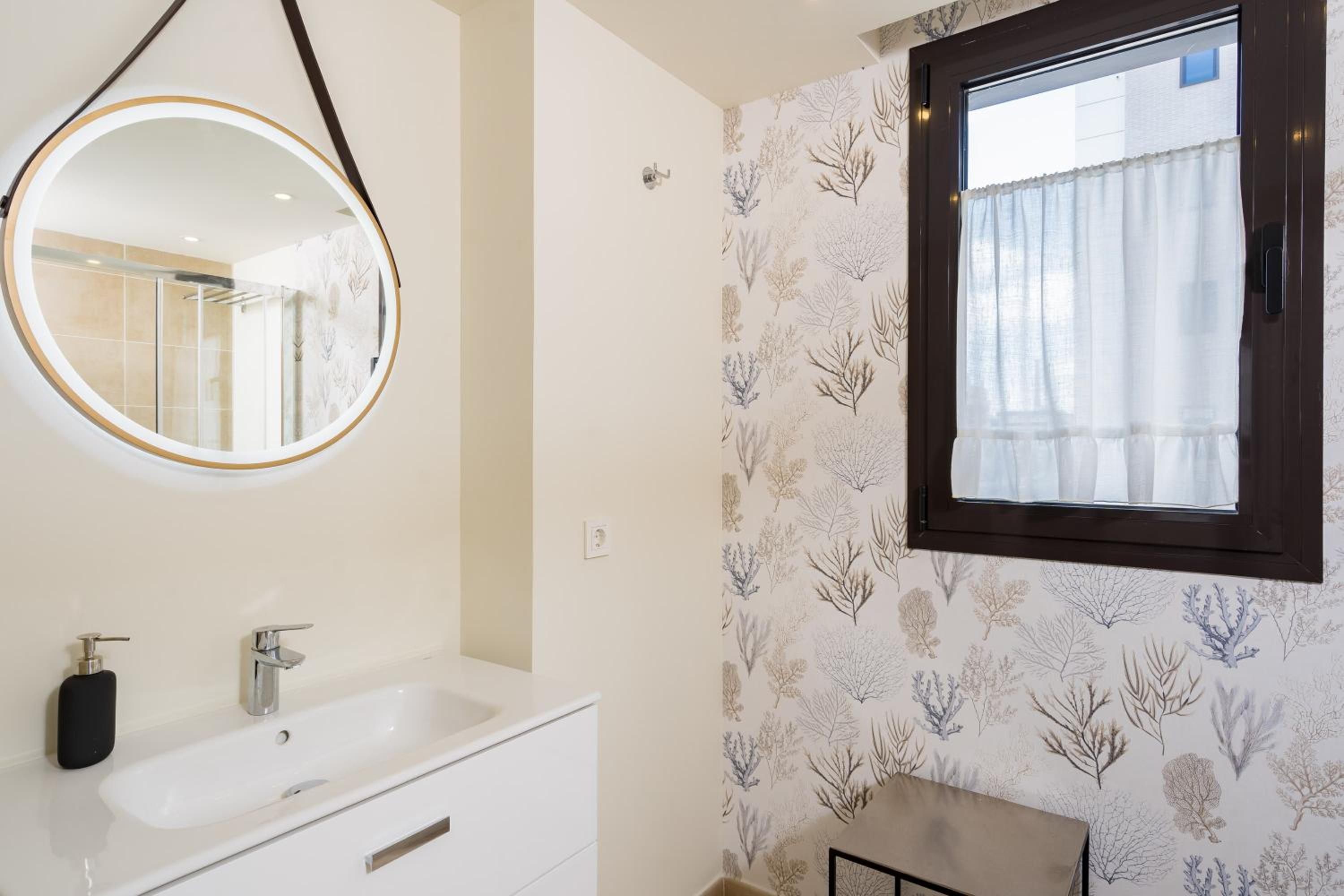 Family apartment in Malaga next to the beach