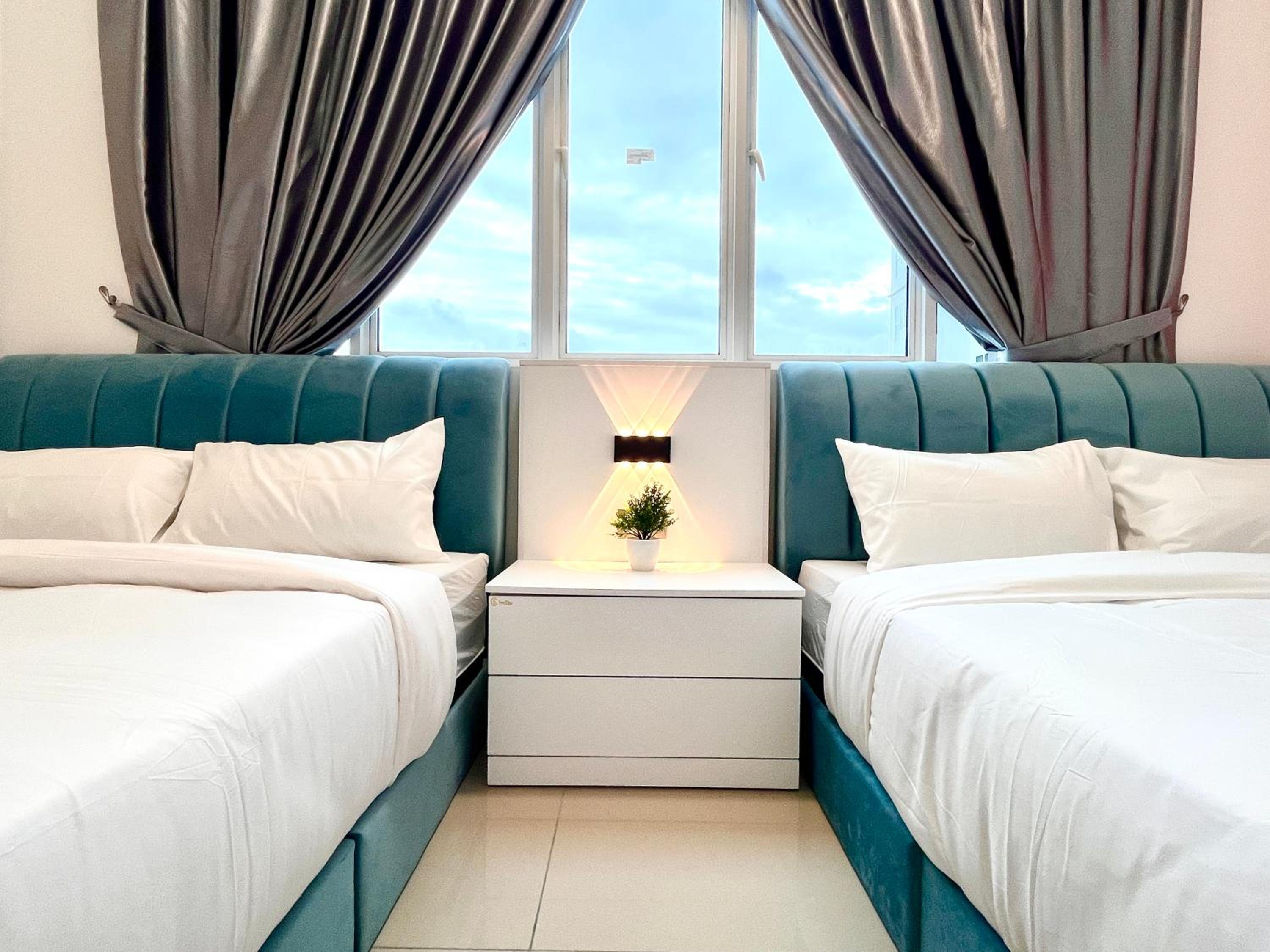 Serenity in the City: Stylish with Panoramic Views photo 1