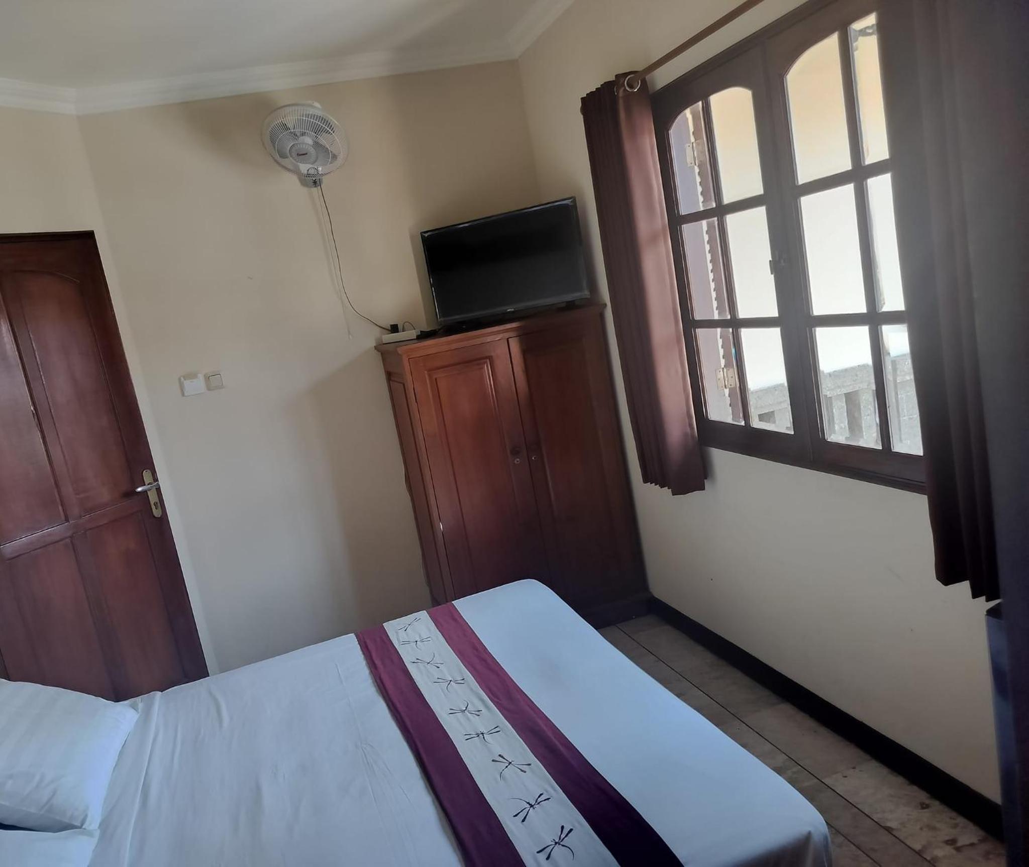 Villa Layang Bulan a homey guesthouse near the beach in North Kuta