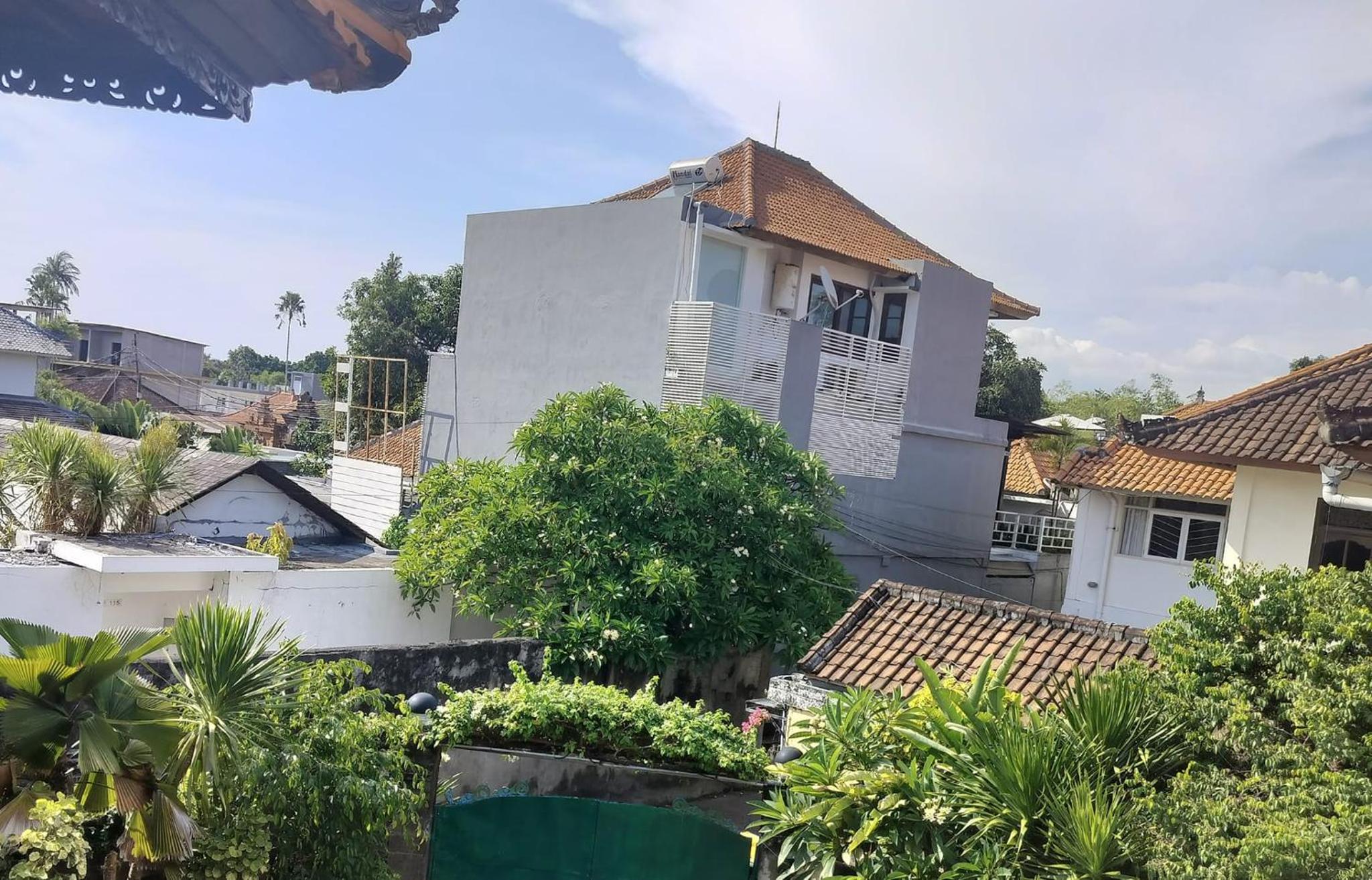 Villa Layang Bulan a homey guesthouse near the beach in North Kuta